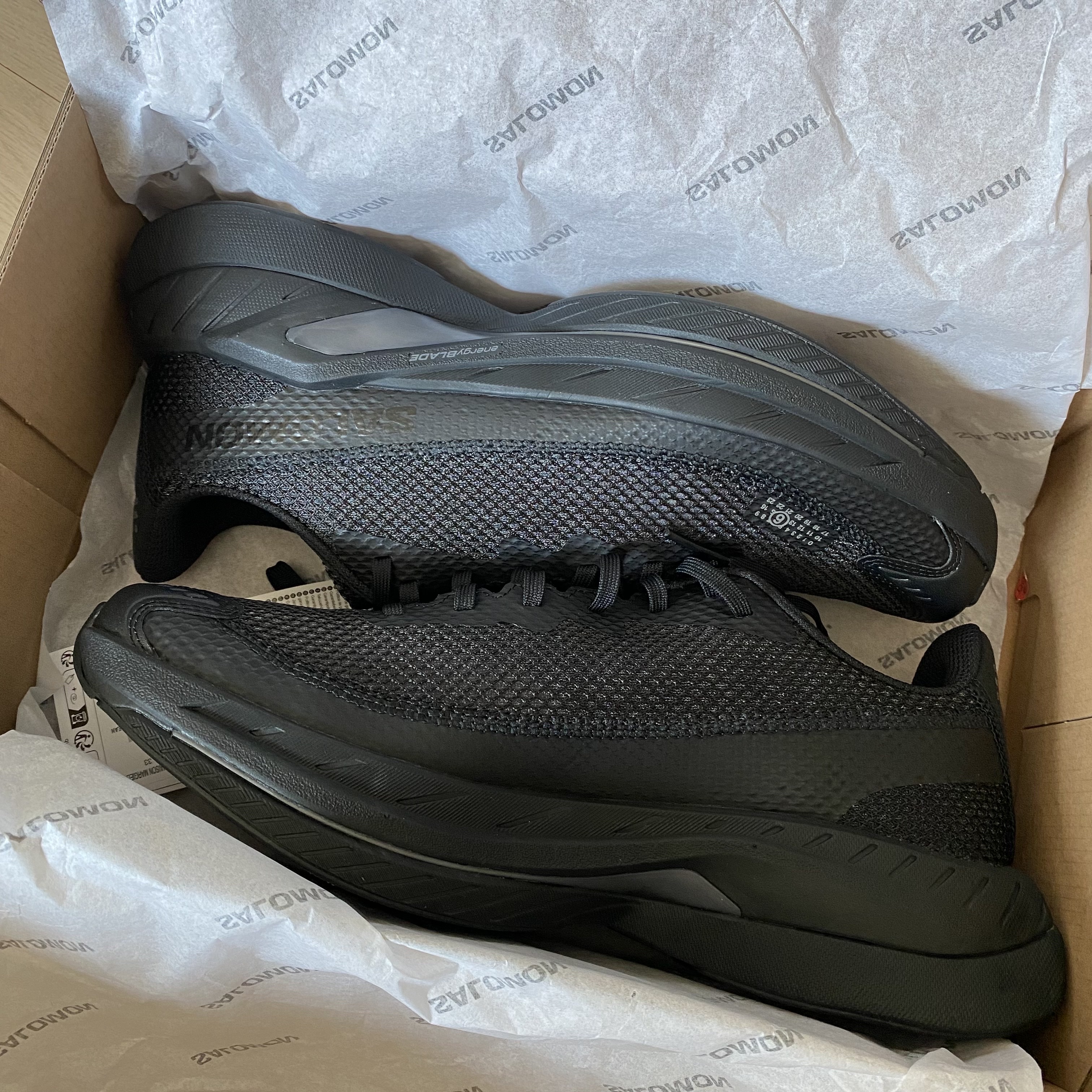 Salomon x MM6 Maison Margiela Spectur 2 Black Pewter 착용 스타일 - 1