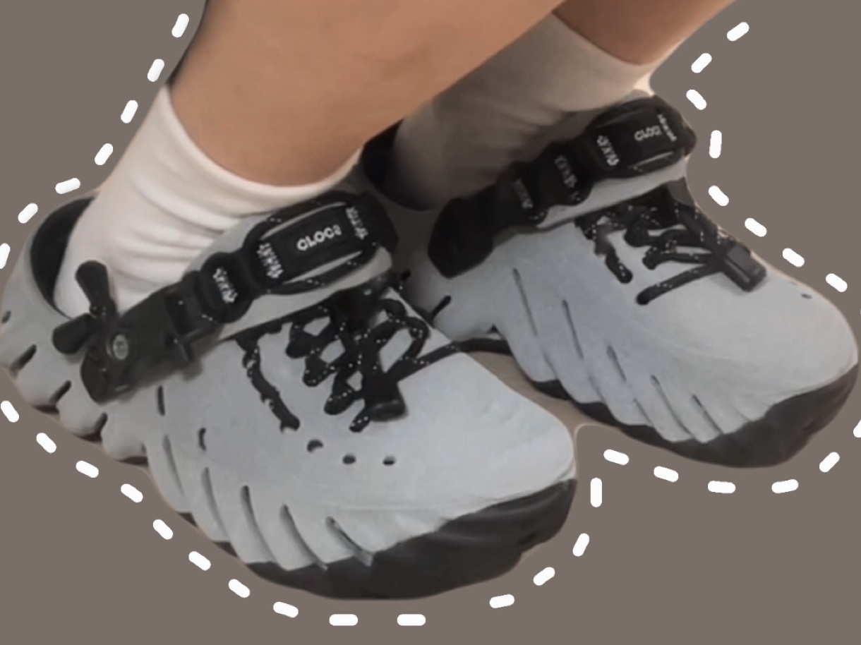 Crocs Echo Reflective Clog Black 착용 스타일 - 2