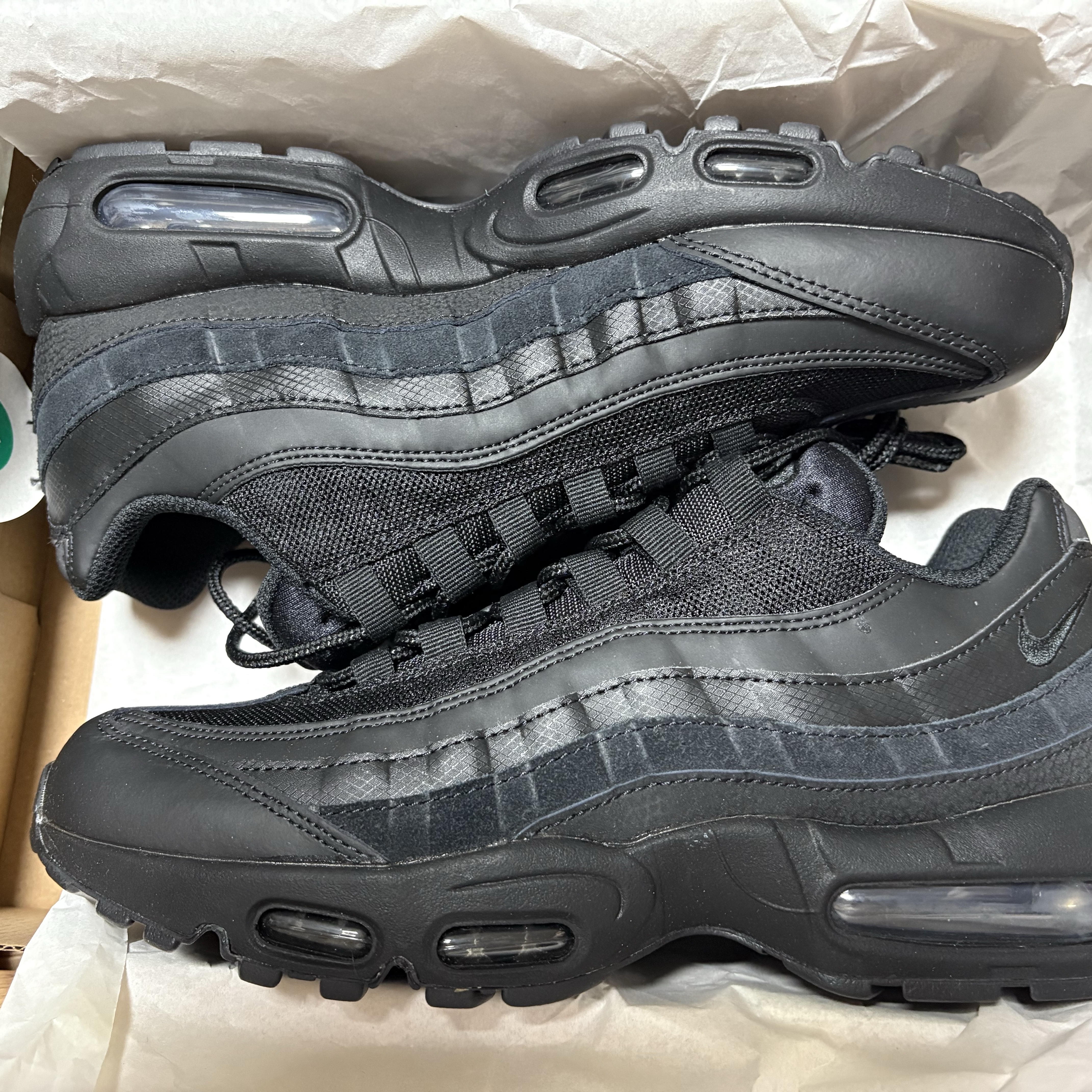 Nike Air Max 95 Essential Triple Black 2020 착용 스타일 - 2