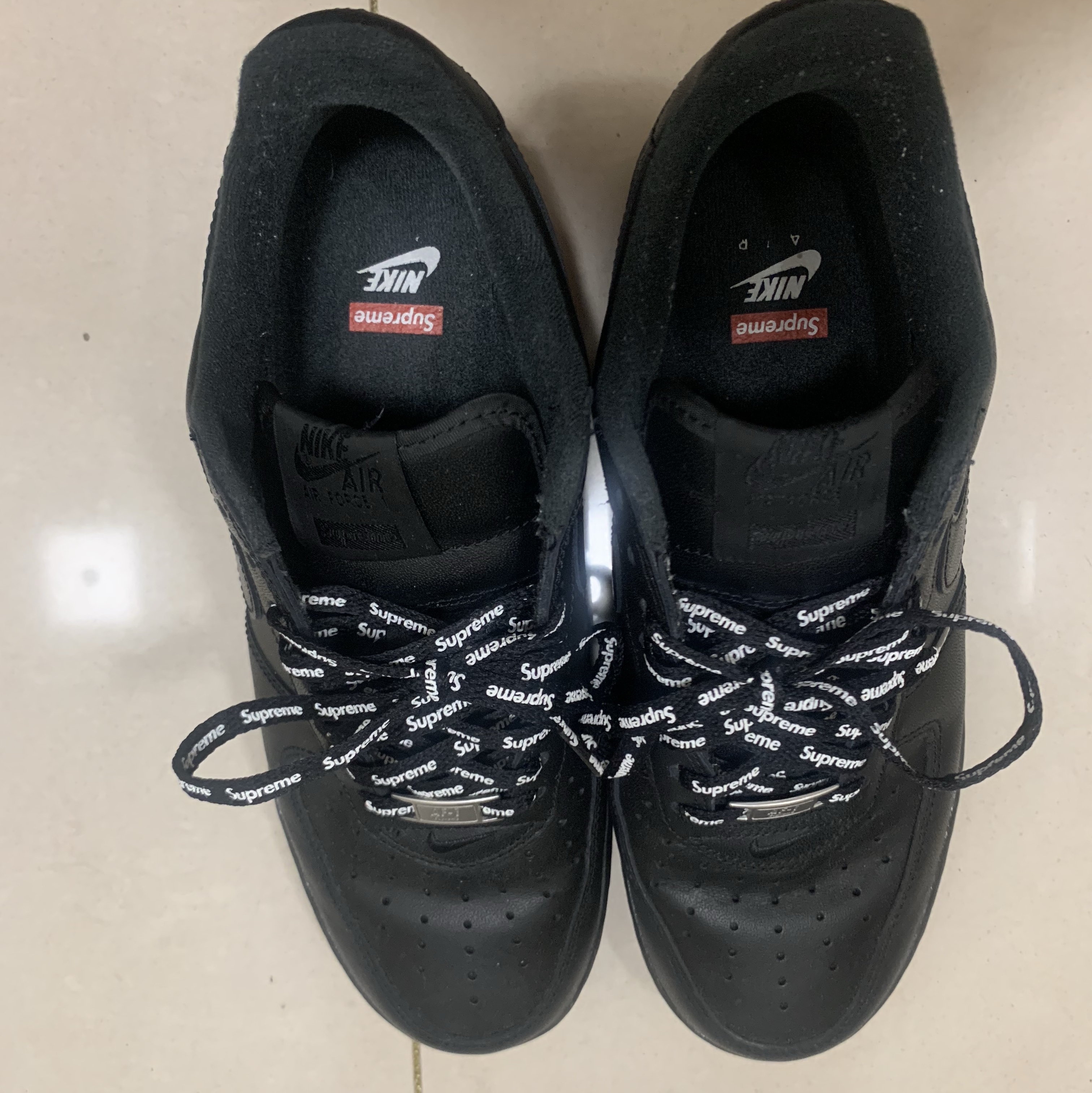 Nike x Supreme Air Force 1 Low Black 착용 스타일