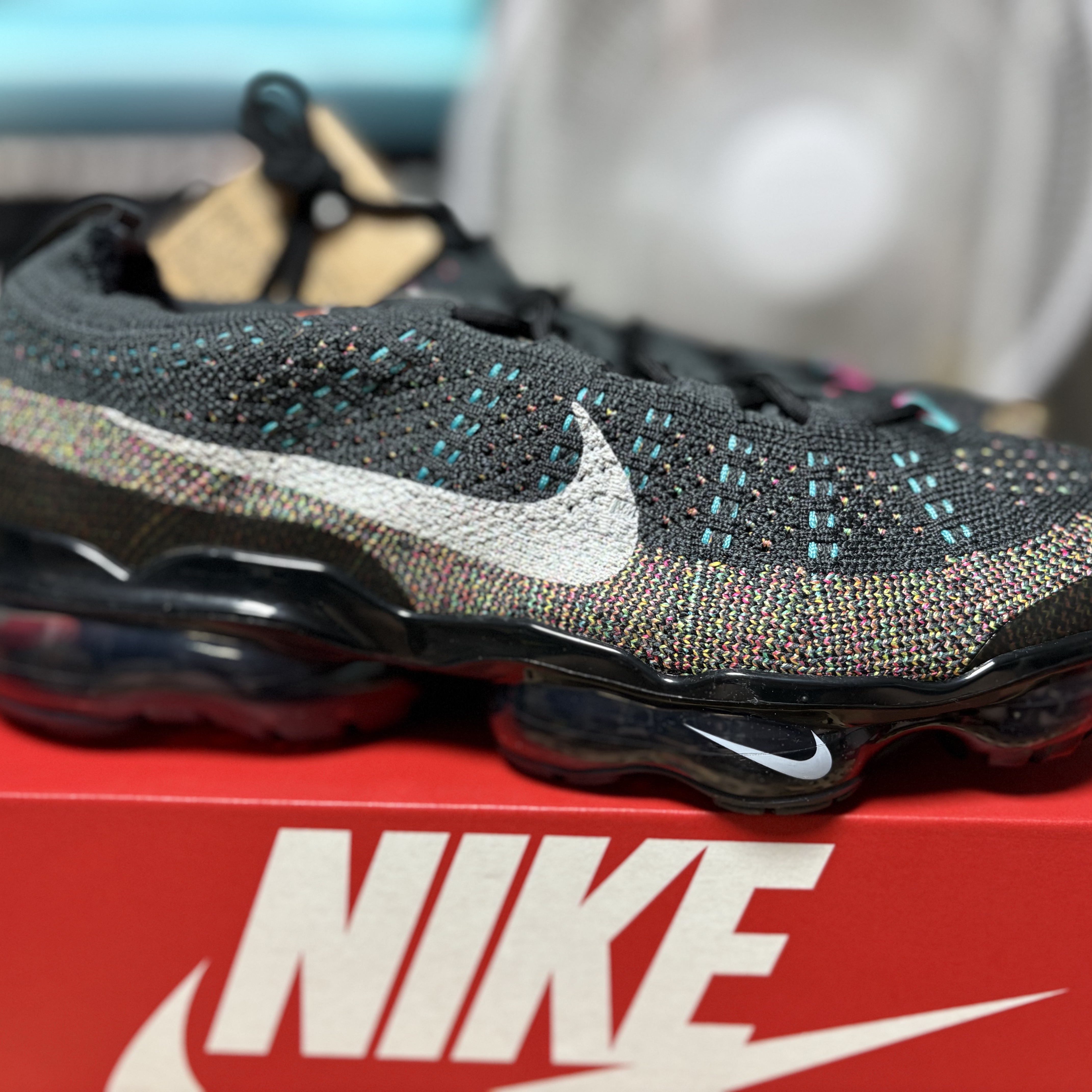 Nike Air Vapormax 2023 Flyknit Anthracite Black 착용 스타일 - 4