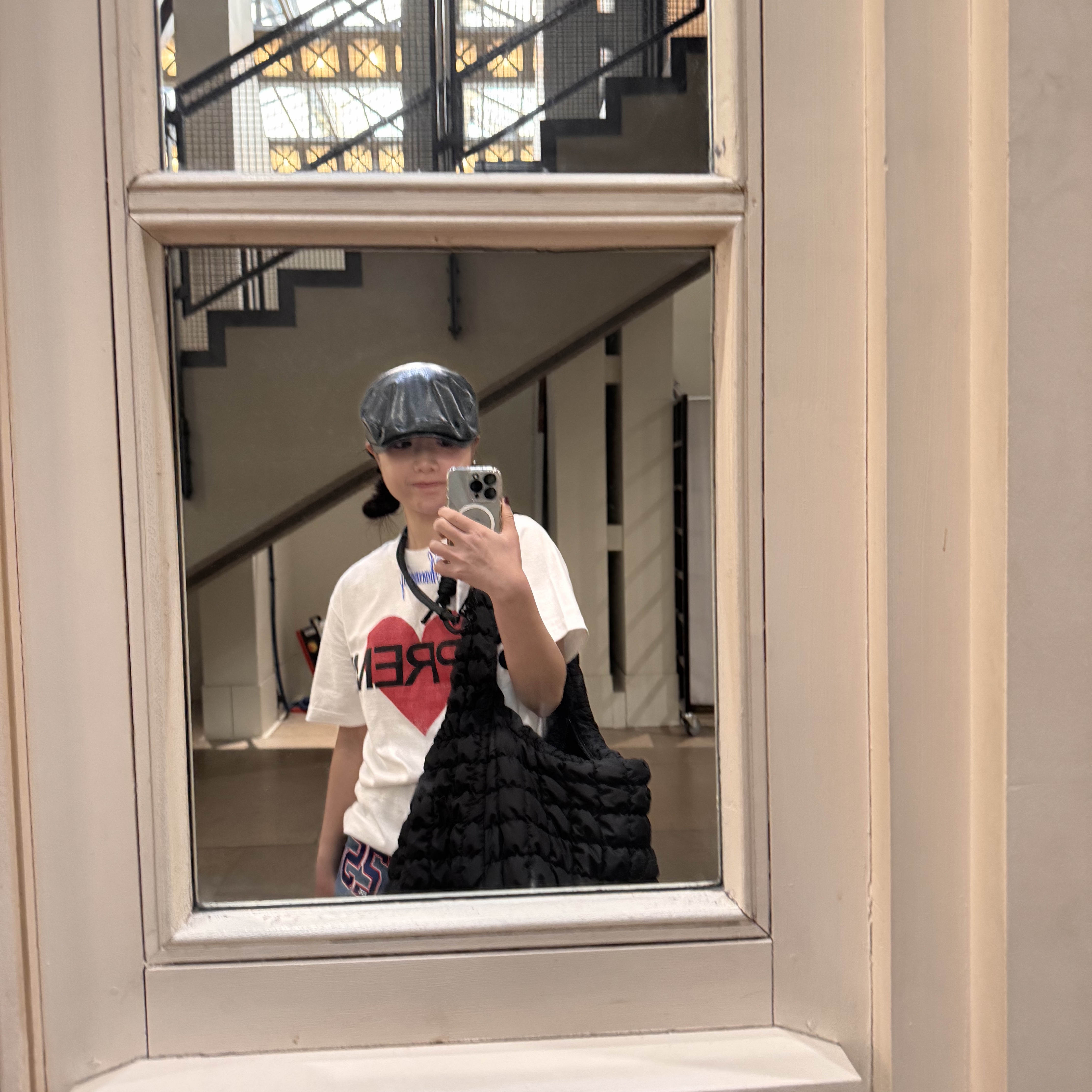 Supreme Announcing T-Shirt White - 25SS 착용 스타일 - 4
