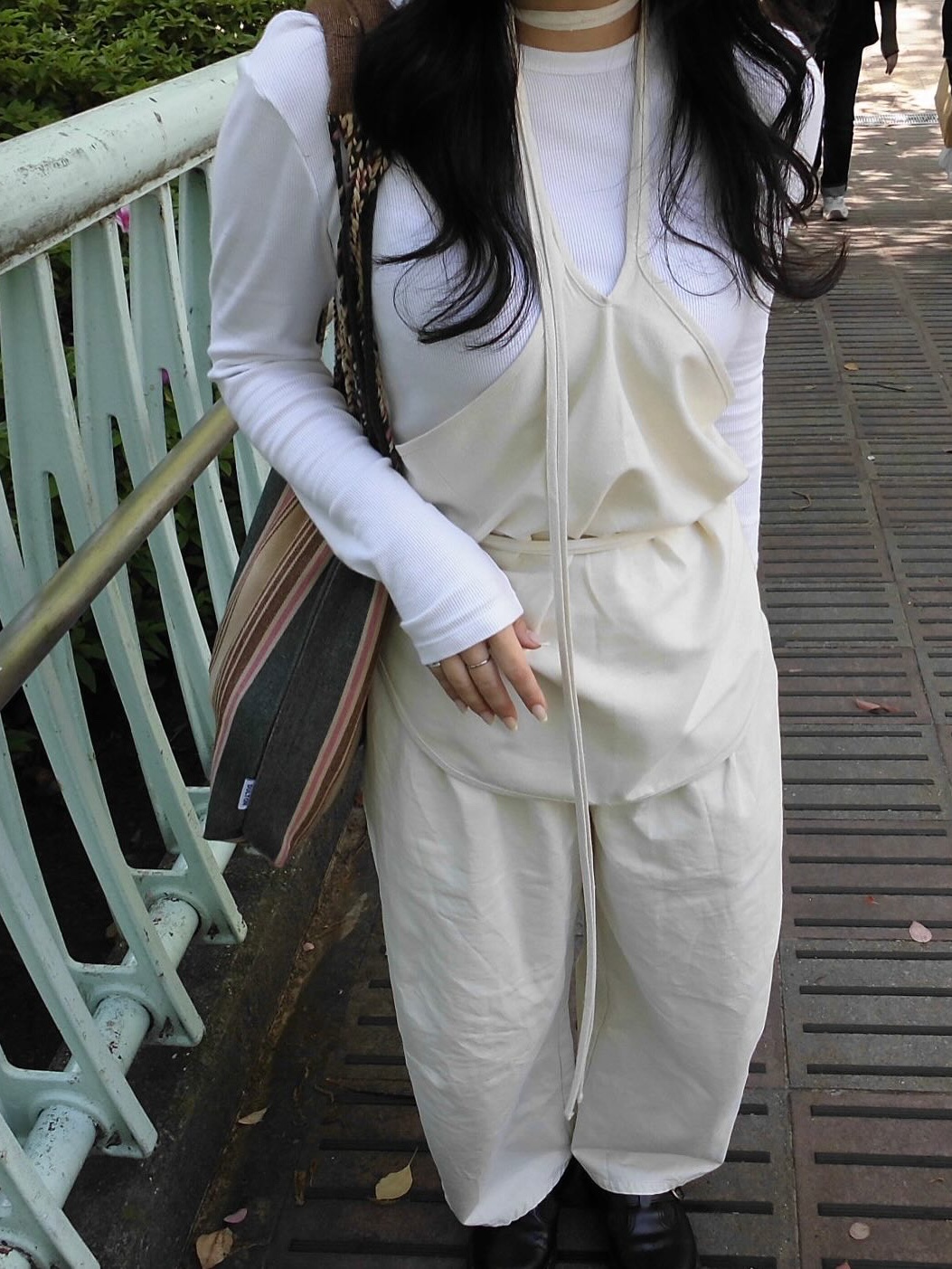 Baserange Women Mar Top Undyed - 25SS 착용 스타일