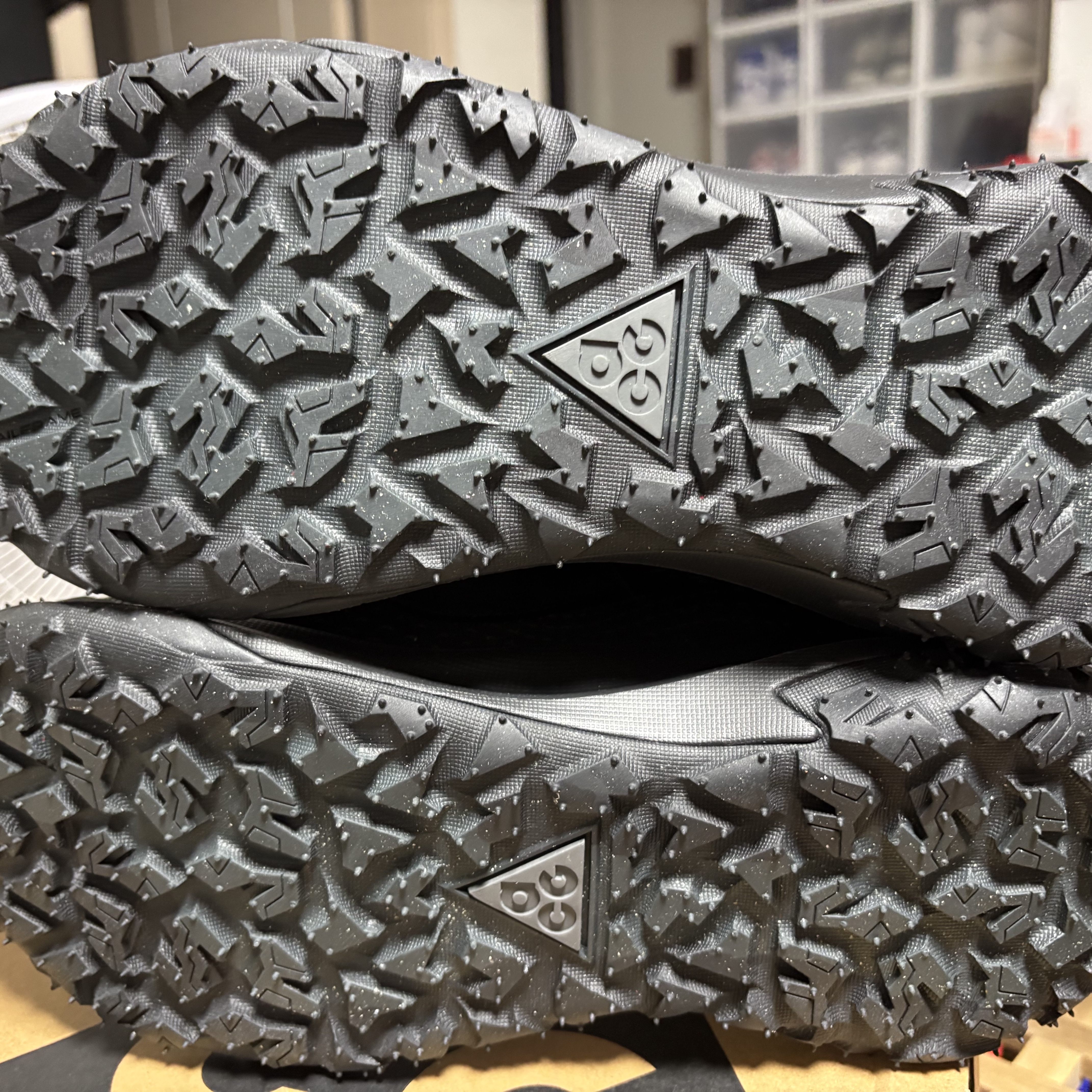 Nike ACG Mountain Fly 2 Low Black 착용 스타일 - 6