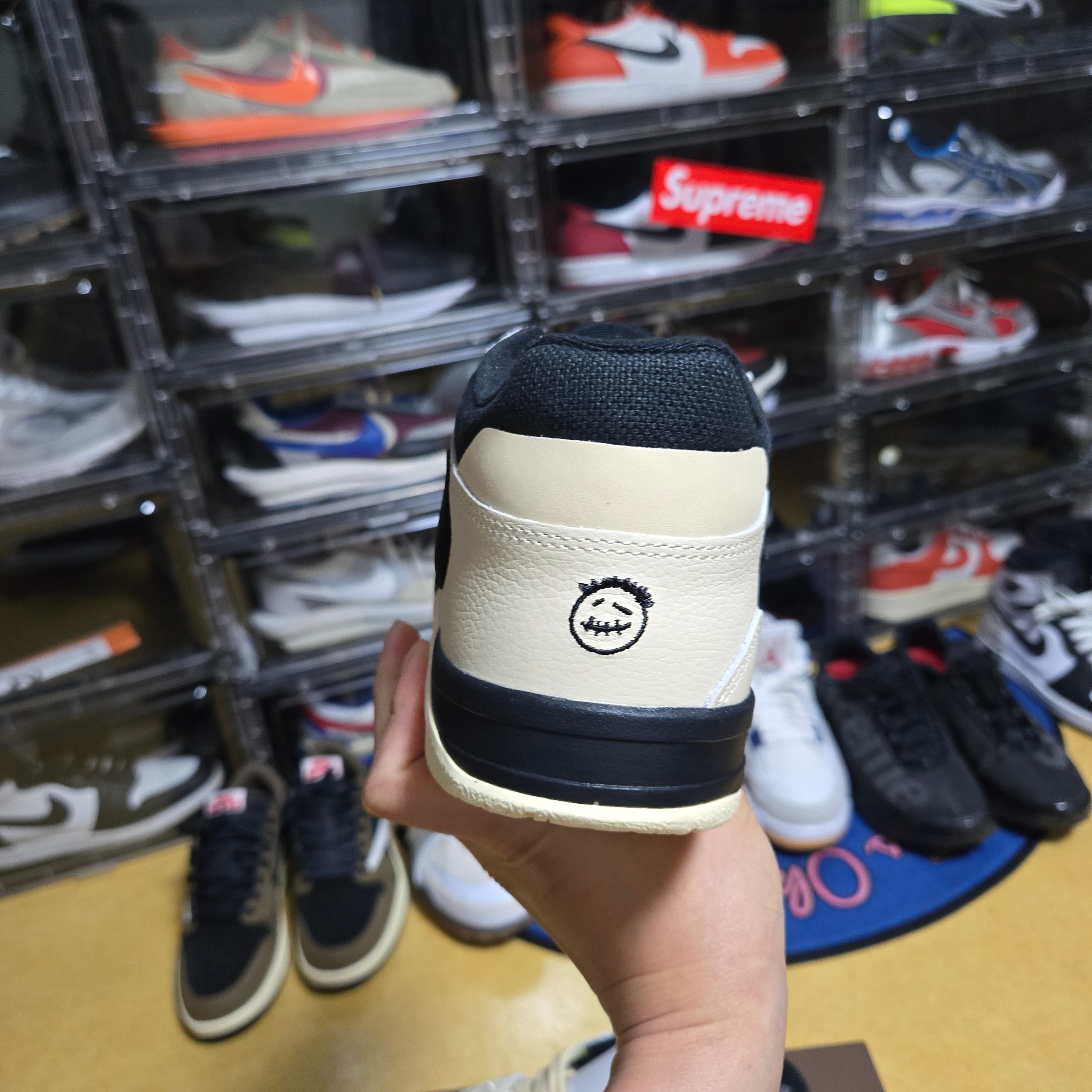 Jordan x Travis Scott Jumpman Jack TR Bright Cactus 착용 스타일 - 6