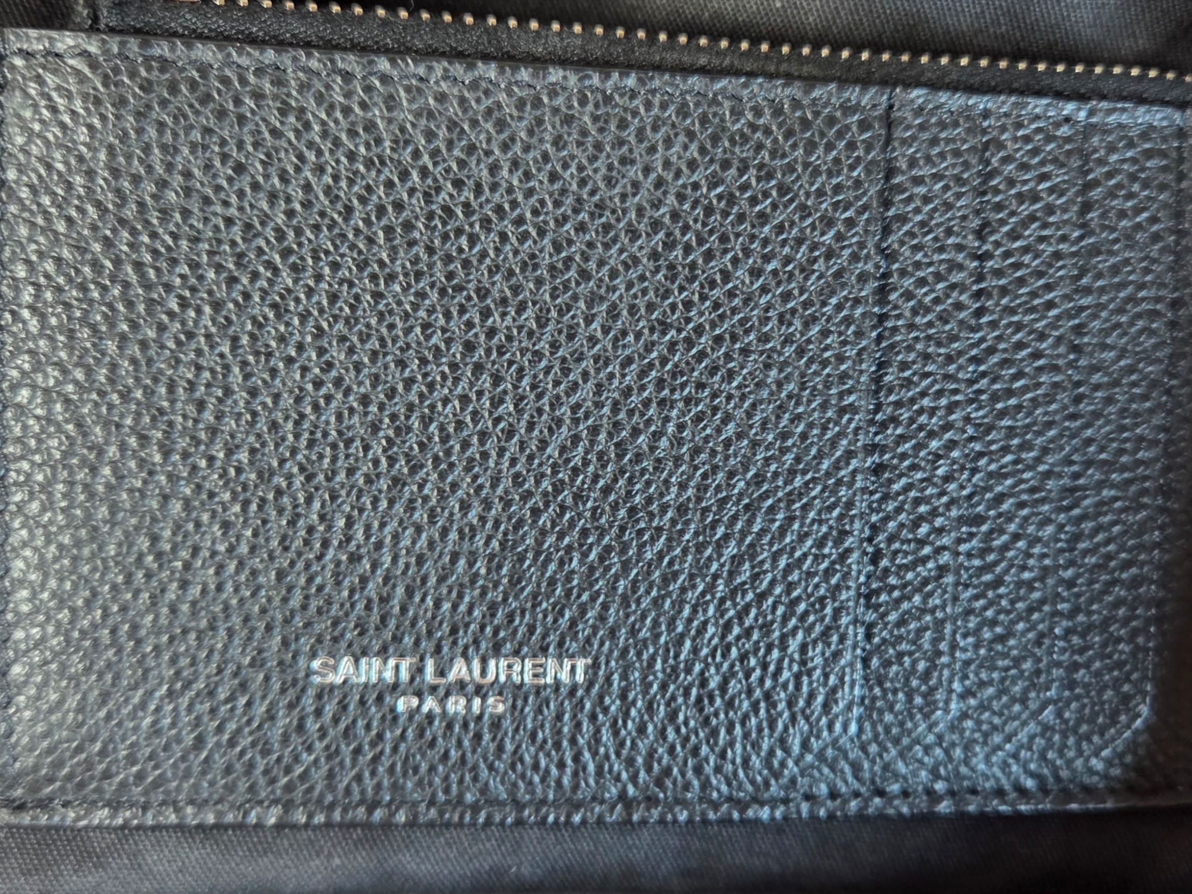 Saint Laurent Paris Fragments Zipped Card Case in Grained Leather Black 착용 스타일