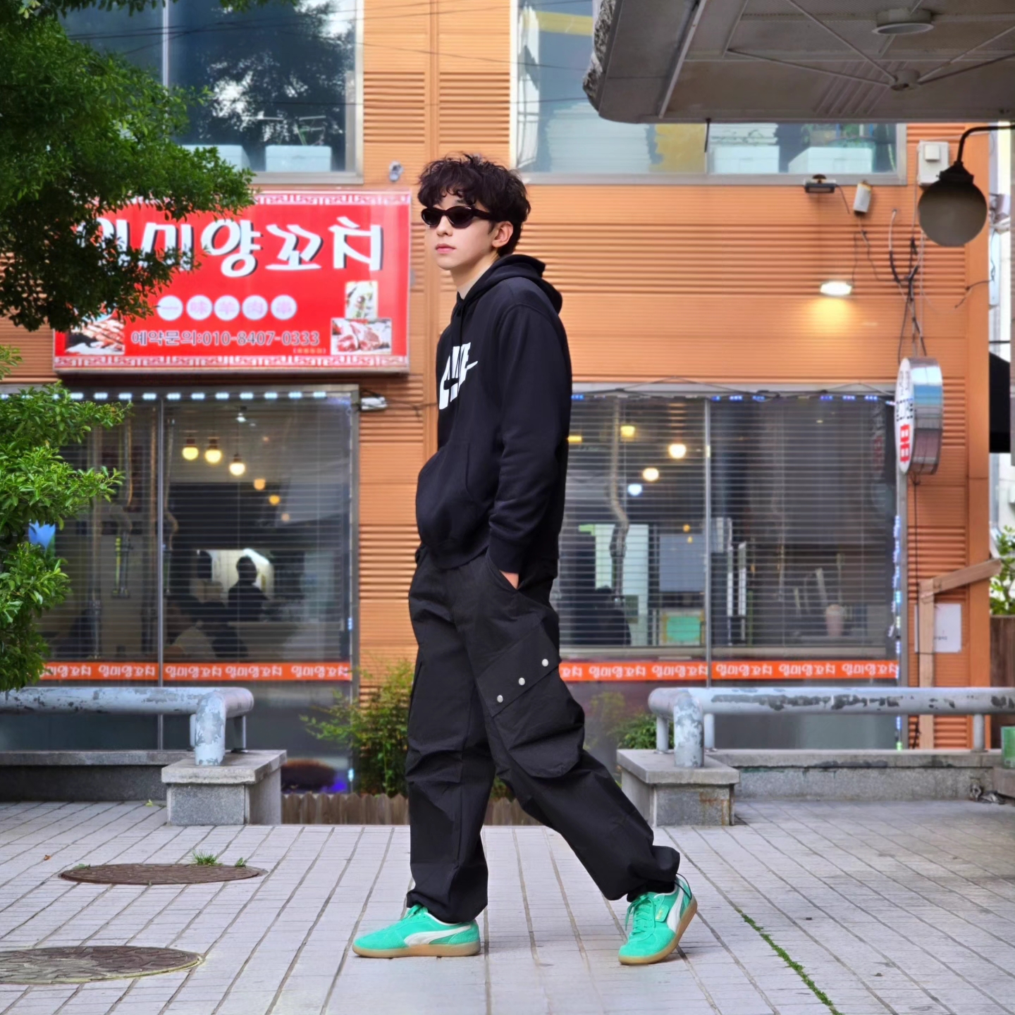 Nike NSW Club Fleece Graphic Pullover Hoodie black - Asia, Nike NSW Club Fleece Graphic Pullover Hoodie Black - US/EU 착용 스타일 - 4