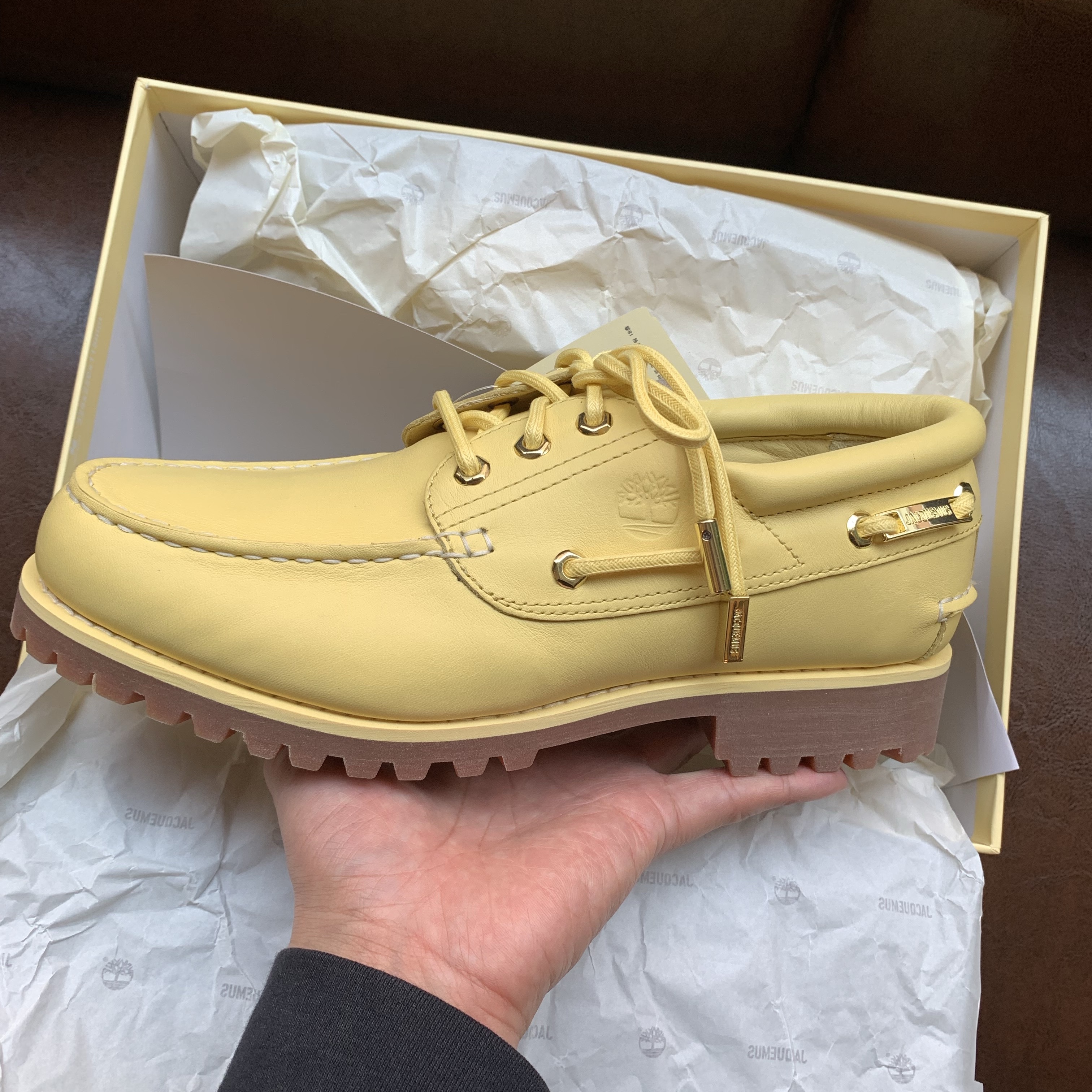 Timberland x Jacquemus 3-Eye Lug Boat Shoes Yellow - Wide 착용 스타일