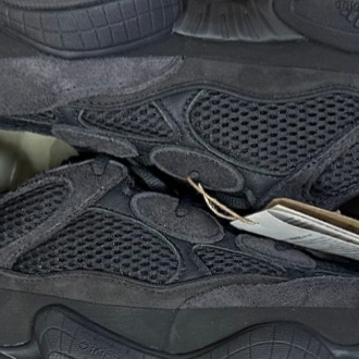 Adidas Yeezy 500 Utility Black 2022/2023 착용 스타일