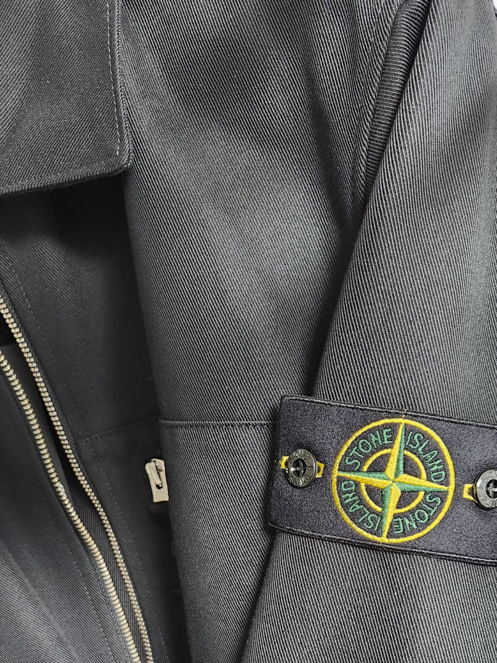 Stone Island 11103 Cotton Nylon Drill Overshirt with Zip Fastening Black - 24FW 착용 스타일