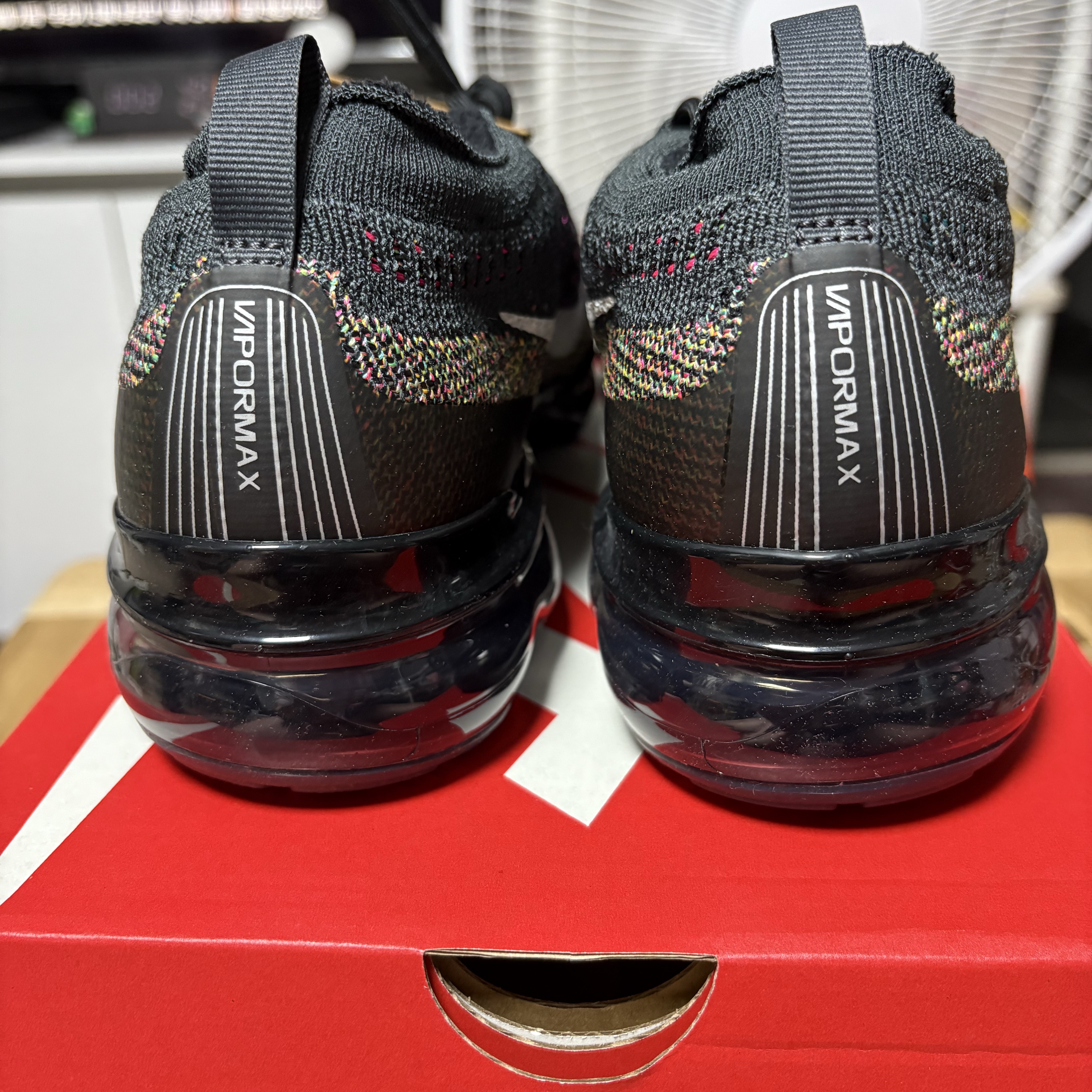 Nike Air Vapormax 2023 Flyknit Anthracite Black 착용 스타일 - 6