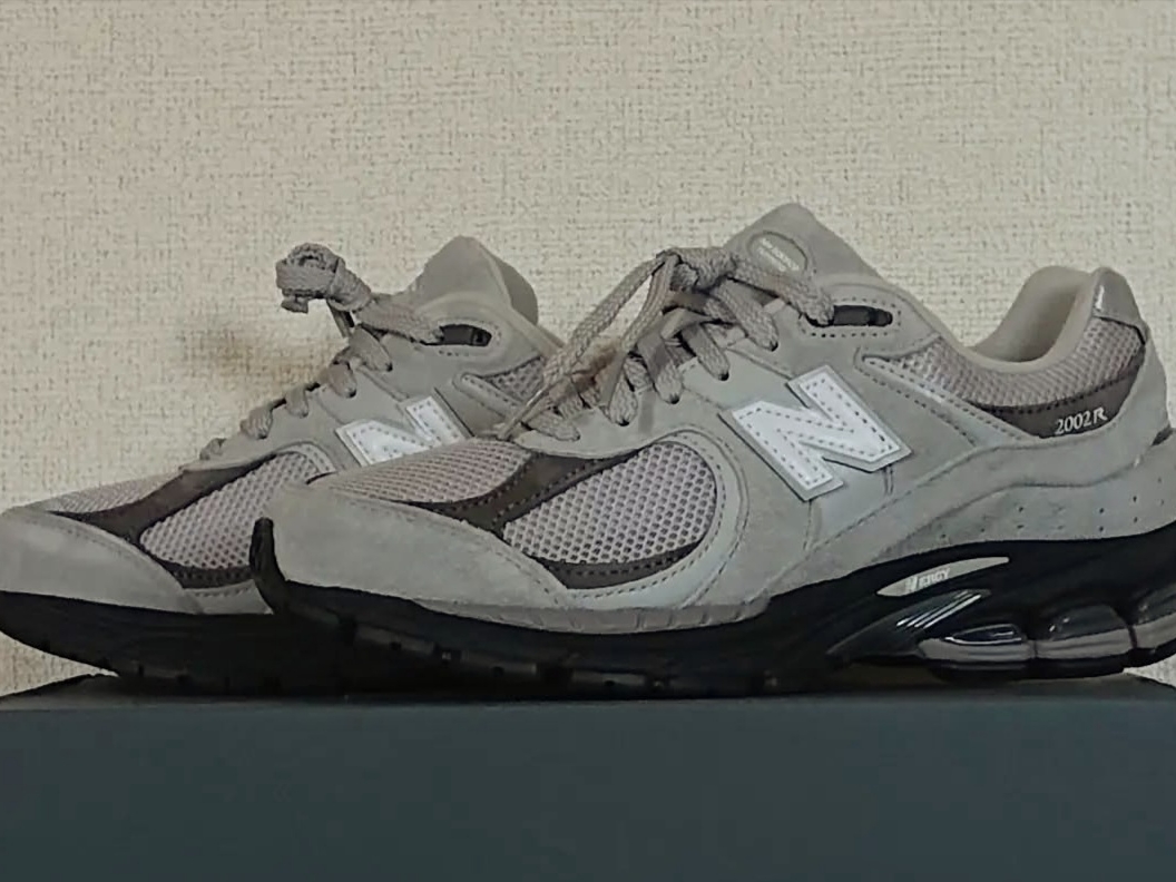 New Balance 2002R Grey Black - JD Sports Exclusive 착용 스타일