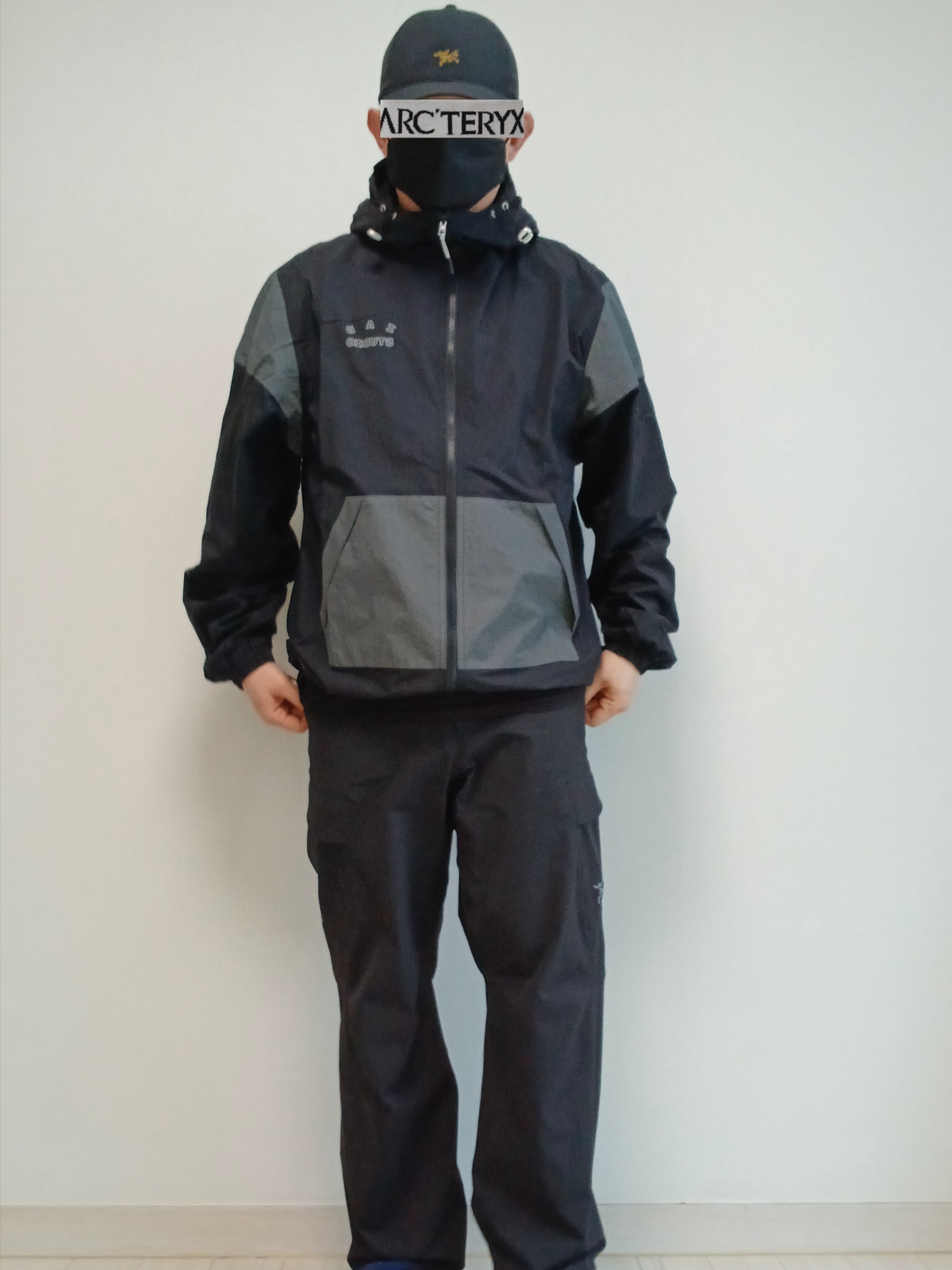 Arc'teryx Small Bird Cap Black, IAB Studio Wind Jacket Pack Black Silver 착용 스타일 - 4