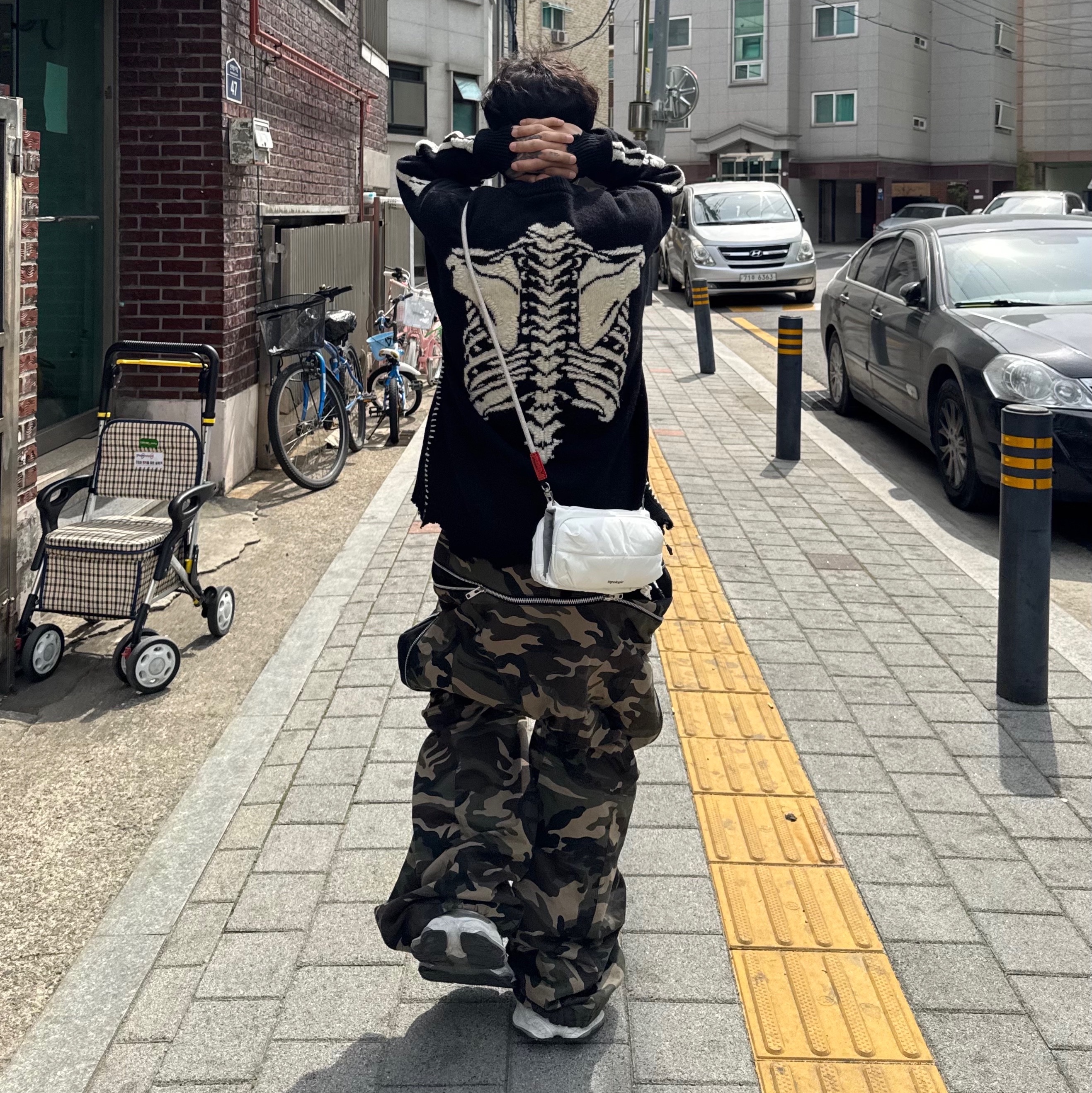 Saint Mxxxxxx x VLONE Bone Knit Black - 22FW 착용 스타일 - 1