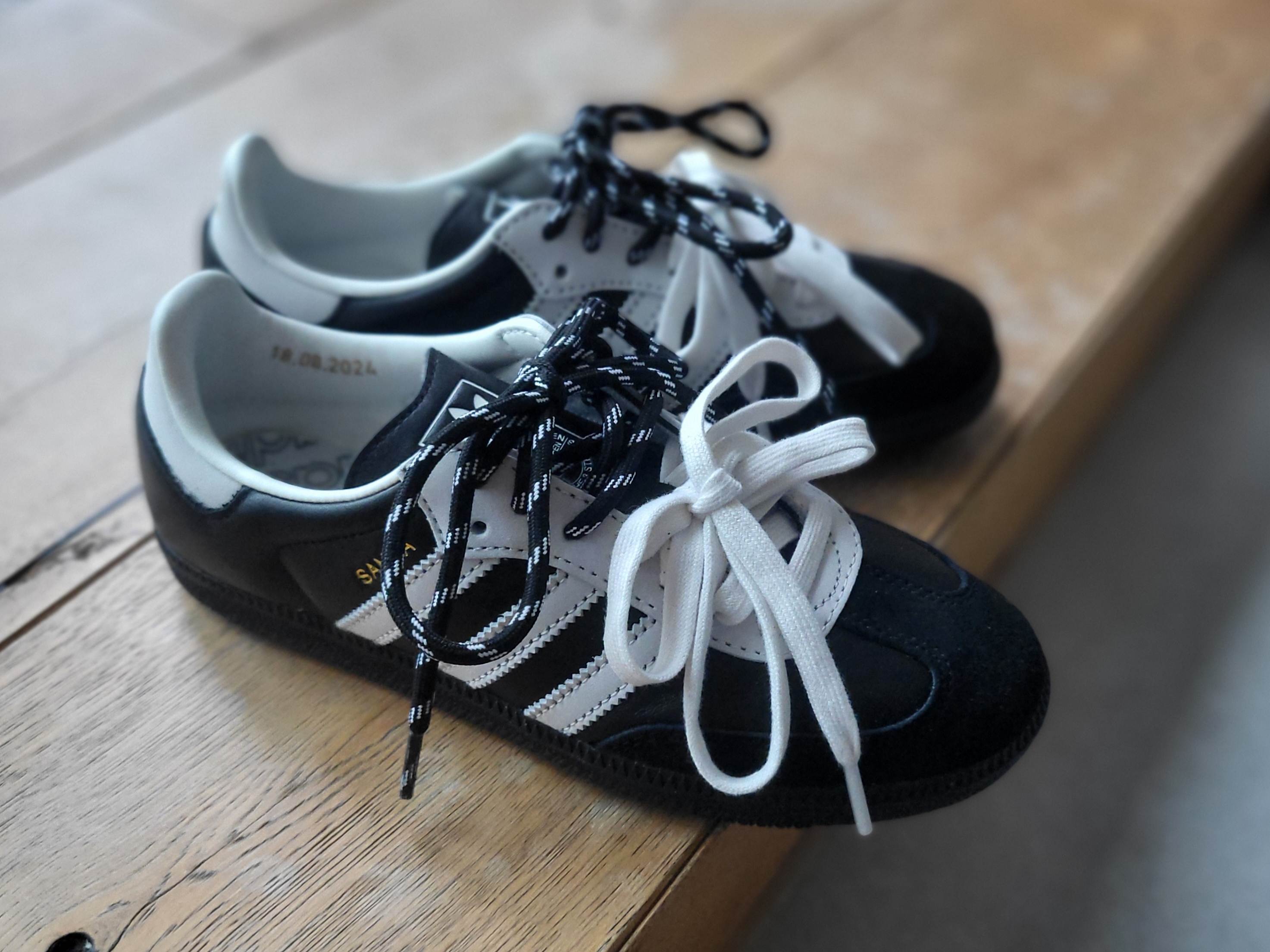 Adidas Samba OG Core Black Cloud White 착용 스타일