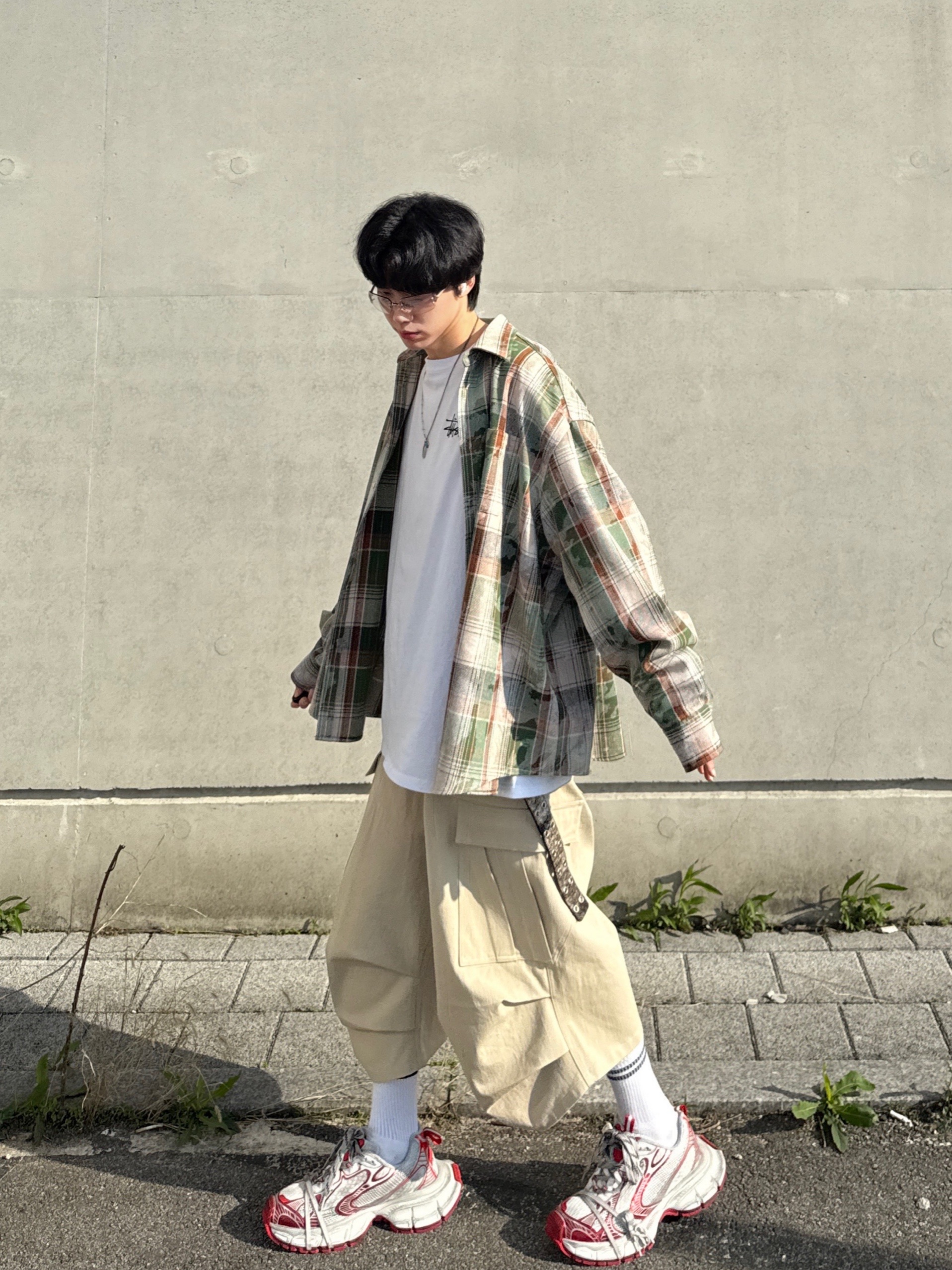 Balenciaga 3XL Sneakers White Red, MJD Oversized Check Shirt Vintage Green 착용 스타일 - 3