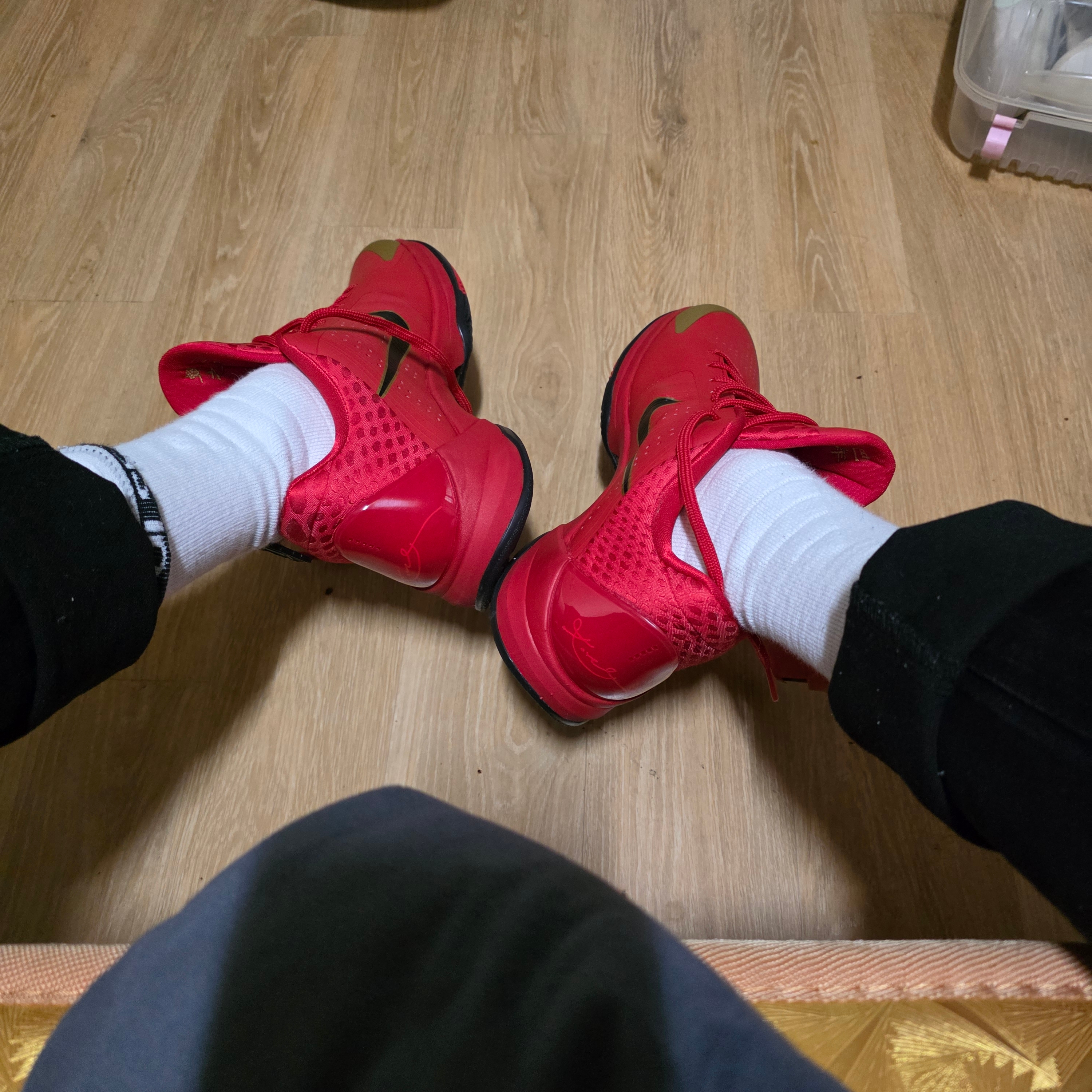 Nike Kobe 5 Protro Year of the Mamba University Red 착용 스타일 - 2