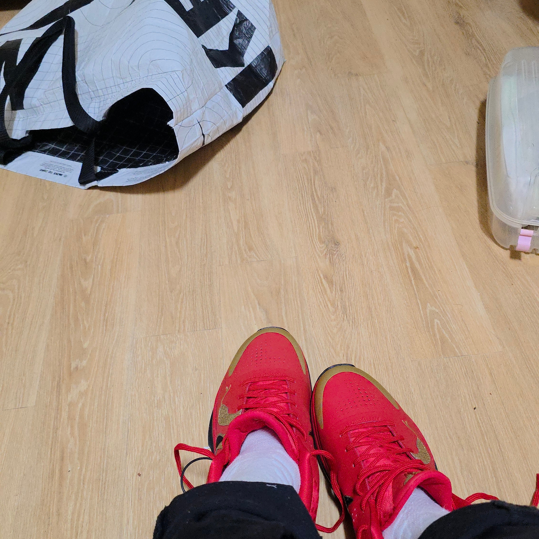 Nike Kobe 5 Protro Year of the Mamba University Red 착용 스타일 - 3
