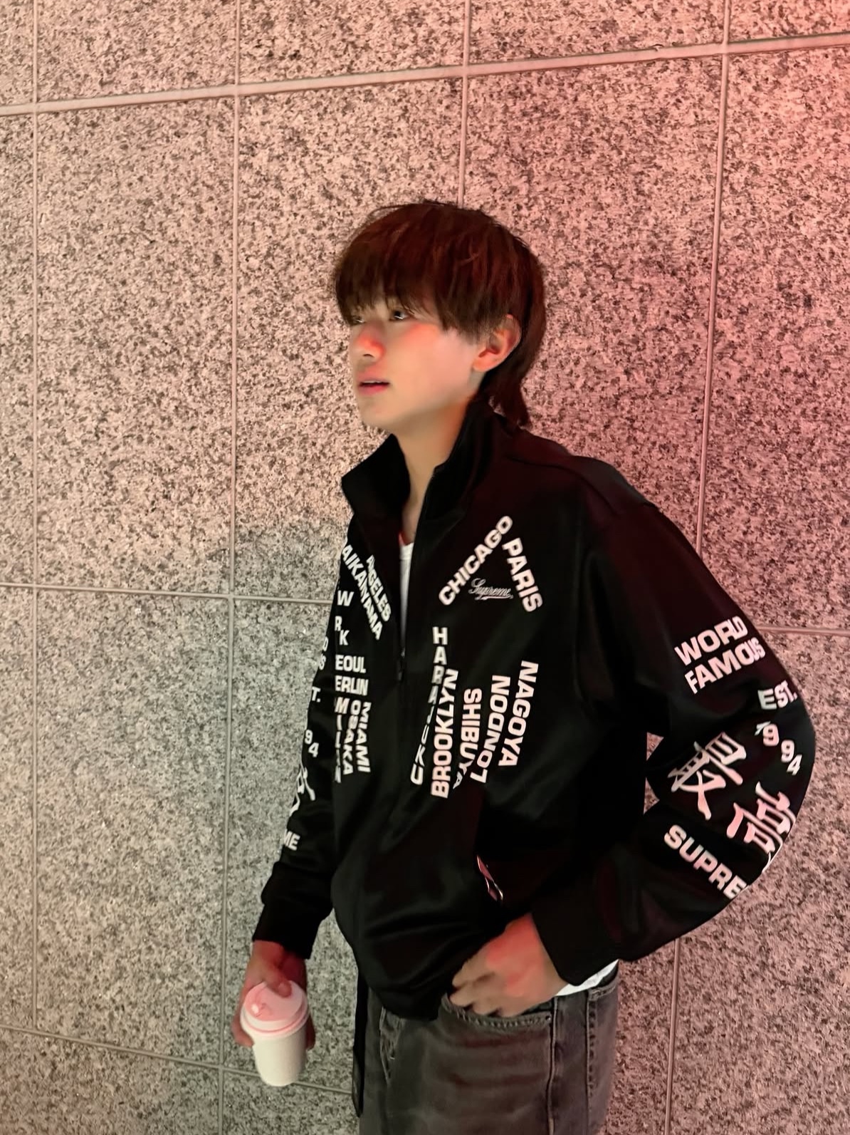 Supreme Worldwide Tricot Track Jacket Black - 25SS 착용 스타일 - 3