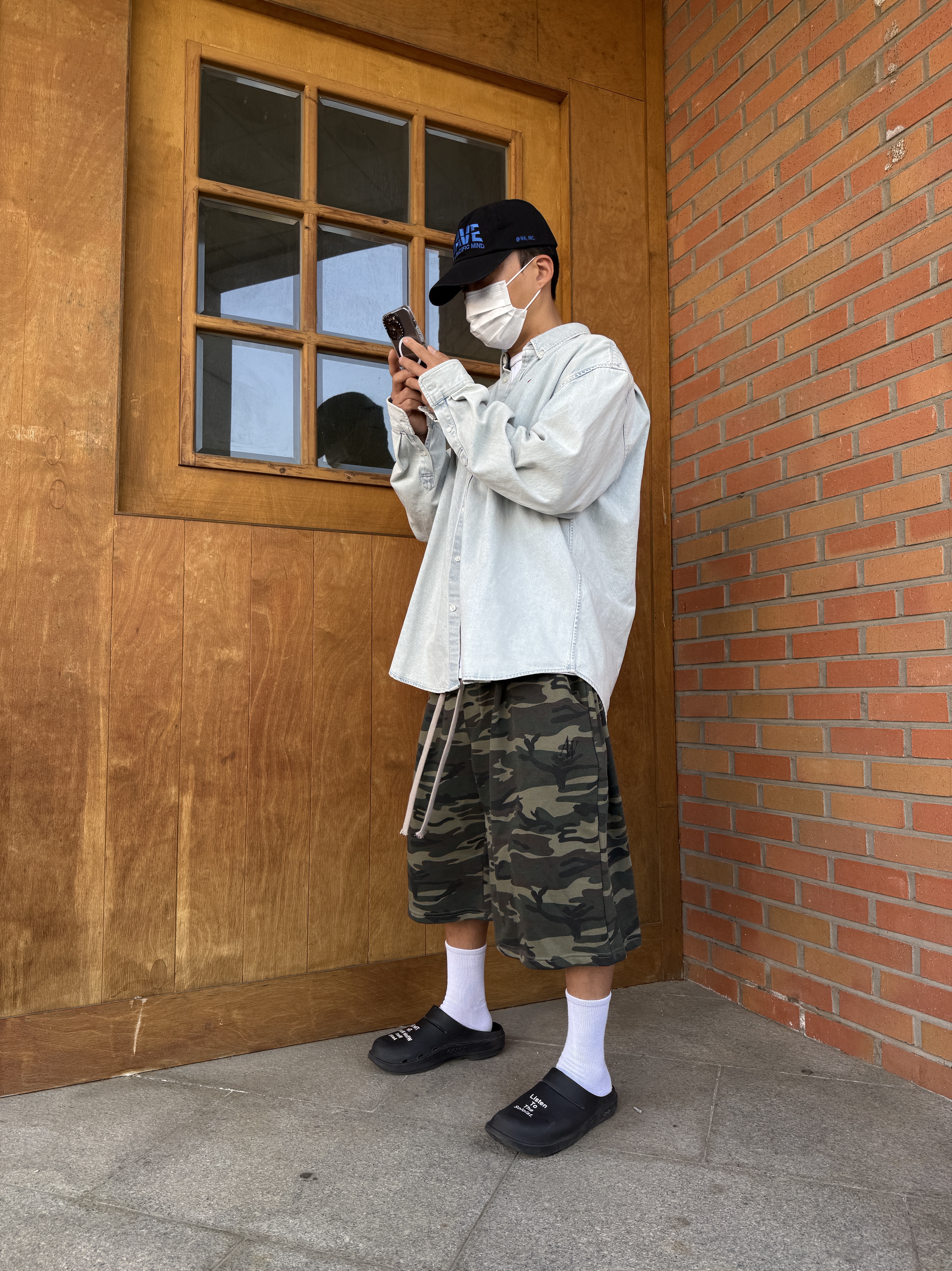 Supreme Small Box Shirt Washed Denim - 24FW, Farfromwhat Wave Cap Black 착용 스타일 - 2