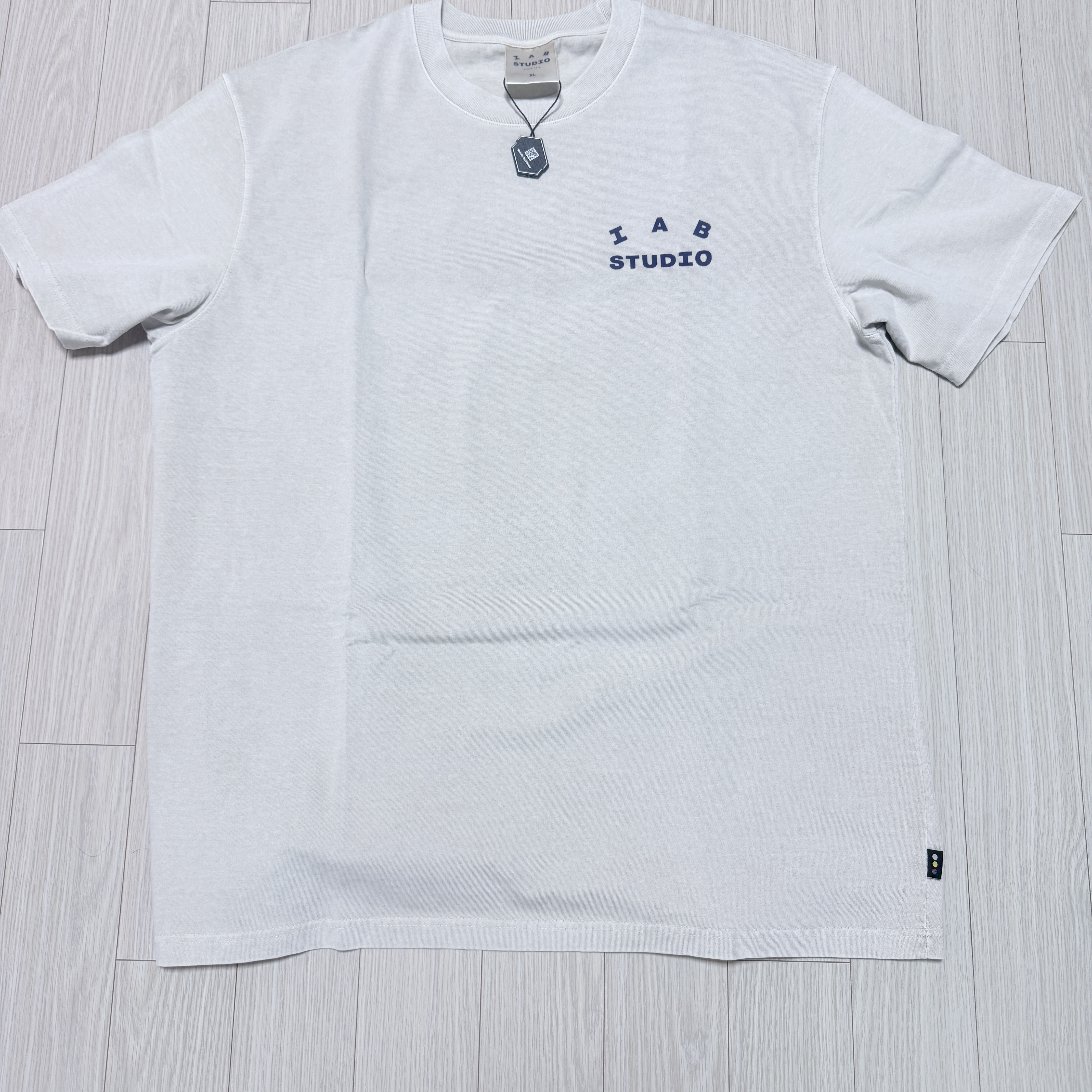 IAB Studio Pigment T-Shirt Oatmeal 착용 스타일