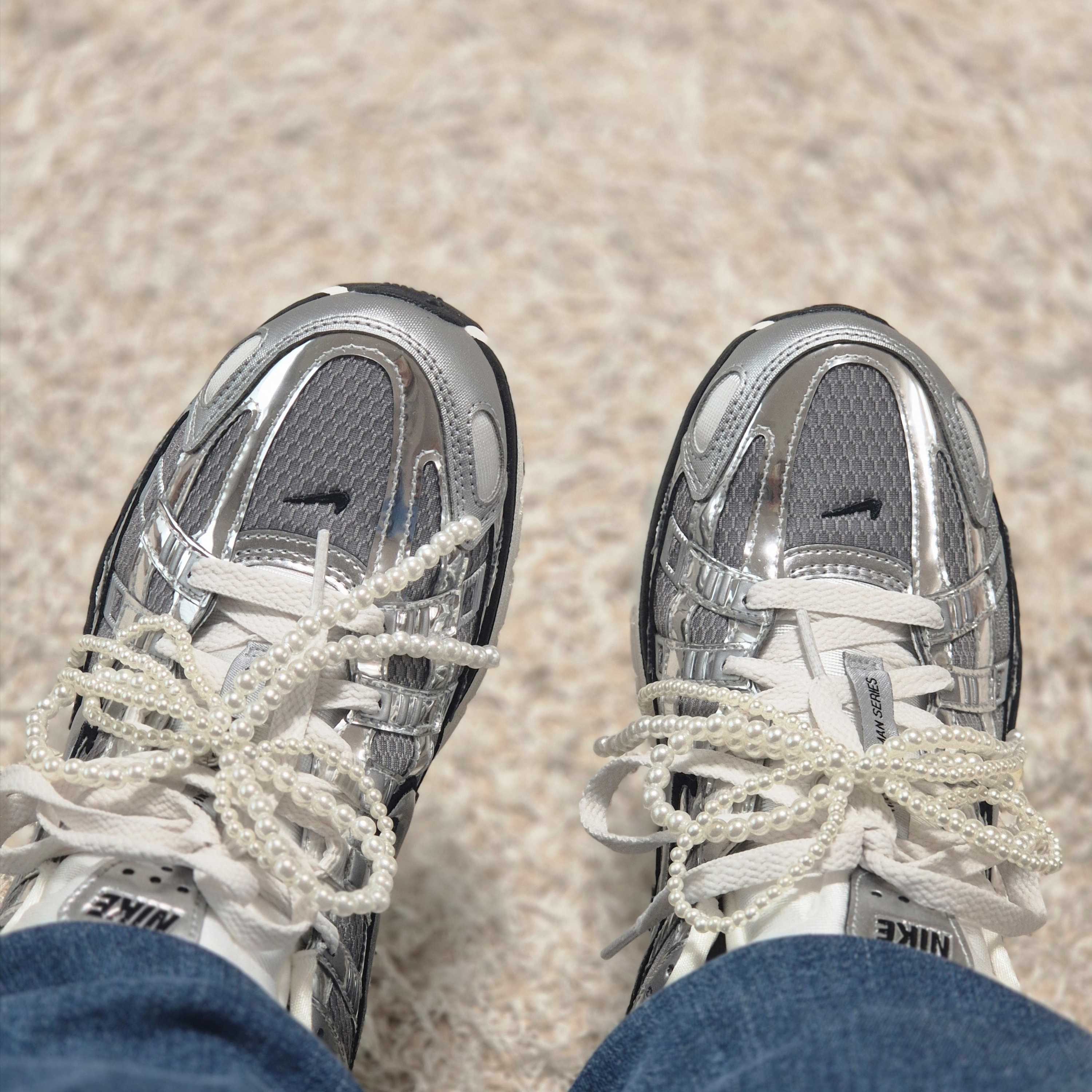 Nike P-6000 Metallic Silver 착용 스타일 - 2