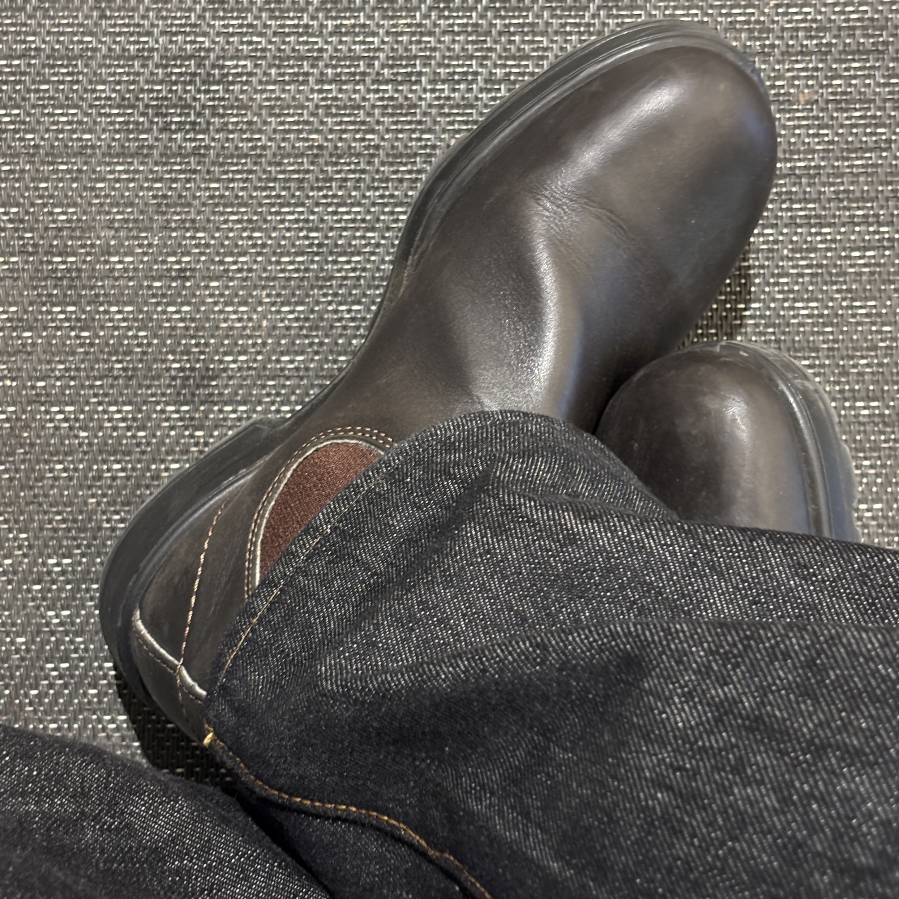 BLUNDSTONE Originals 500 Chelsea Boots Stout Brown 착용 스타일 - 3