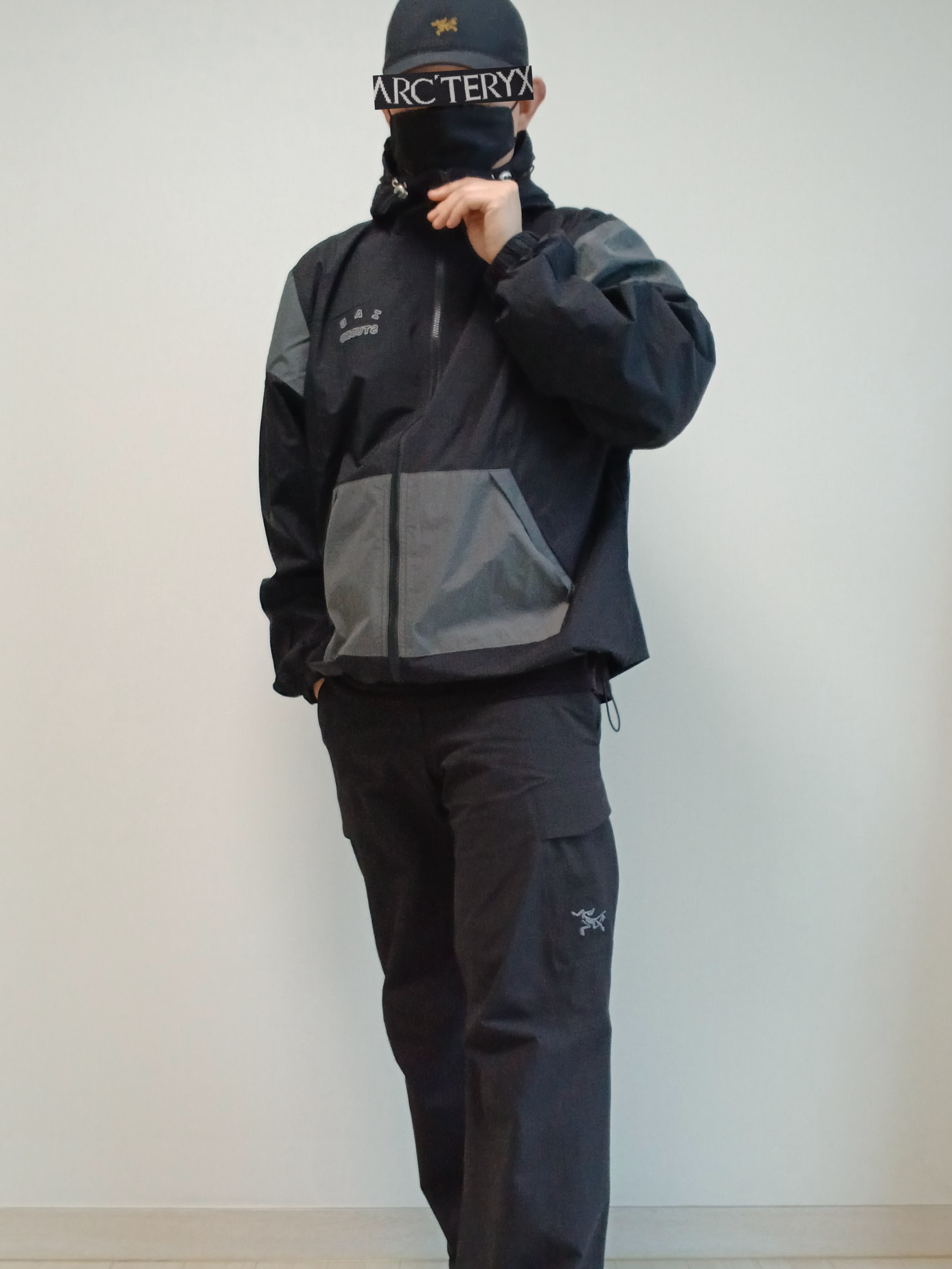 Arc'teryx Small Bird Cap Black, IAB Studio Wind Jacket Pack Black Silver 착용 스타일 - 10