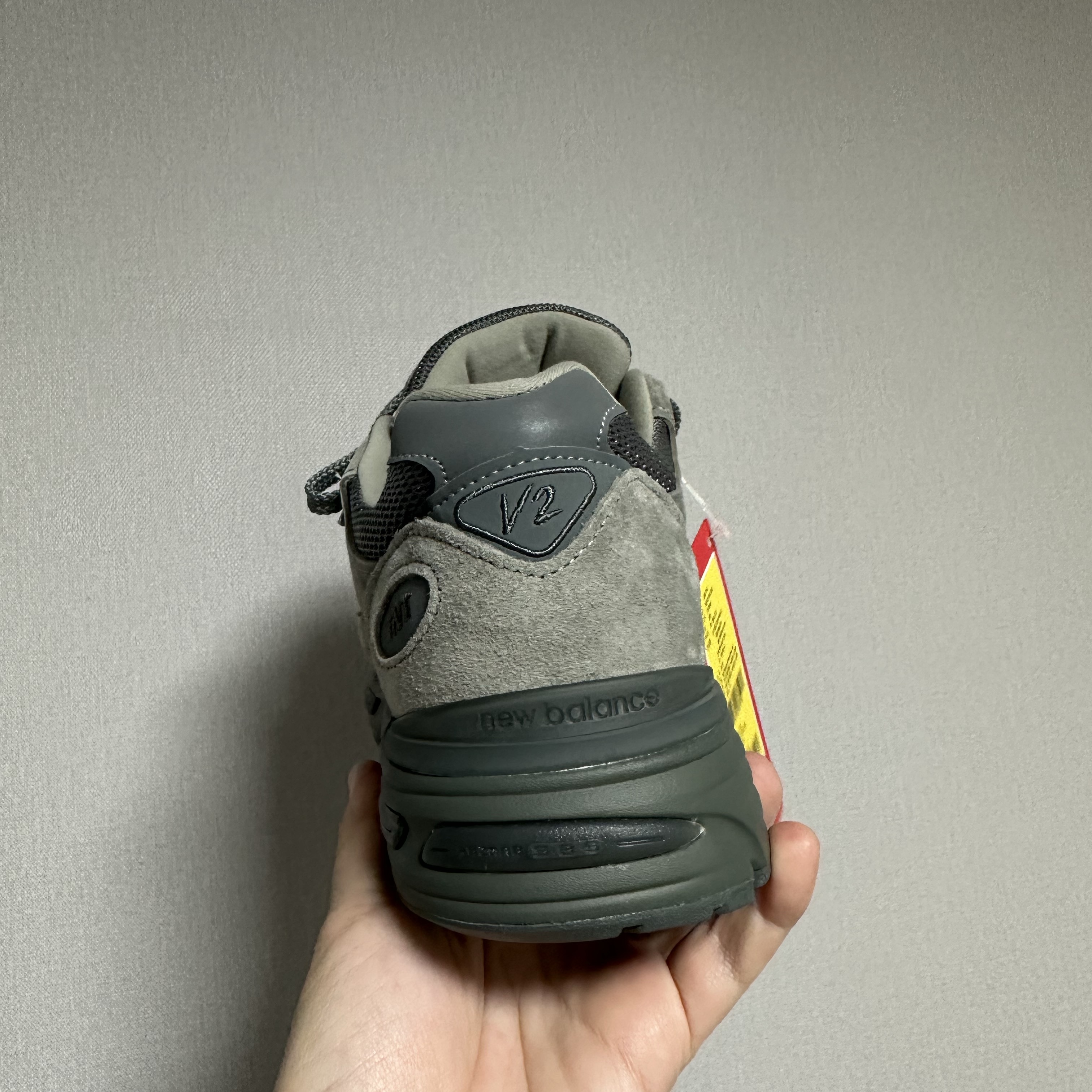 New Balance x Thisisneverthat 991v2 Made in UK Grey 착용 스타일 - 3