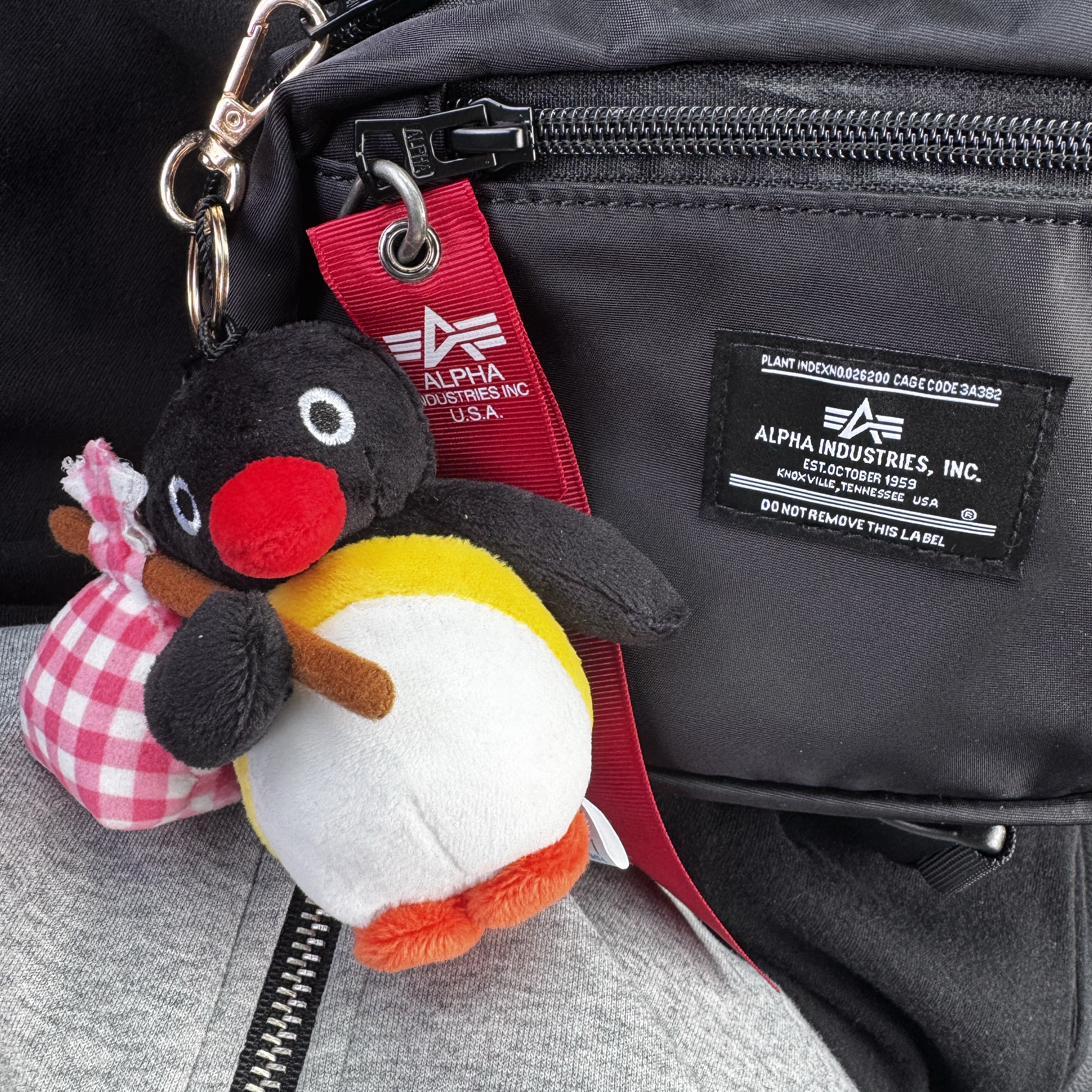 Pingu Bottari Keyring 착용 스타일