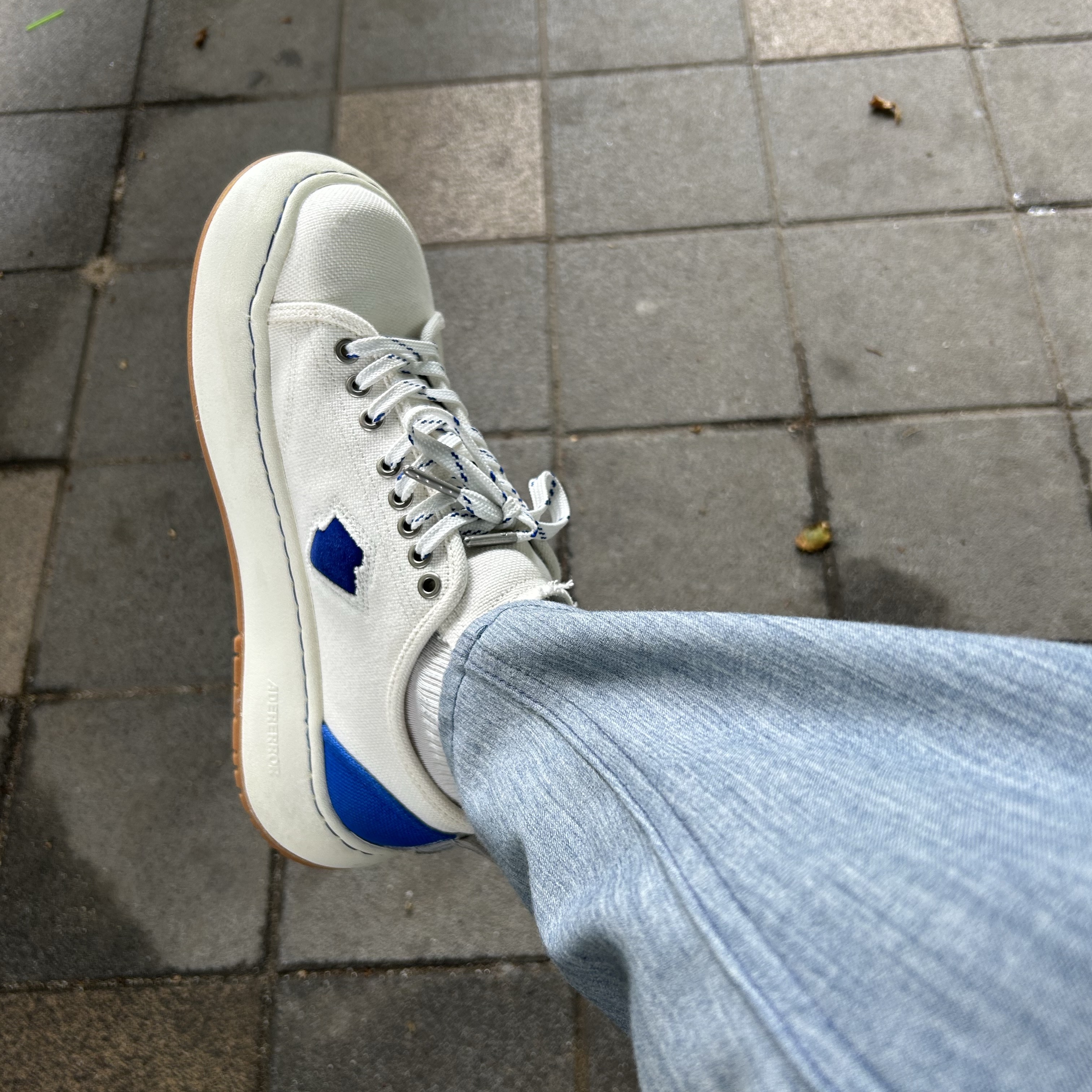 Ader Error Log; Canv White 착용 스타일