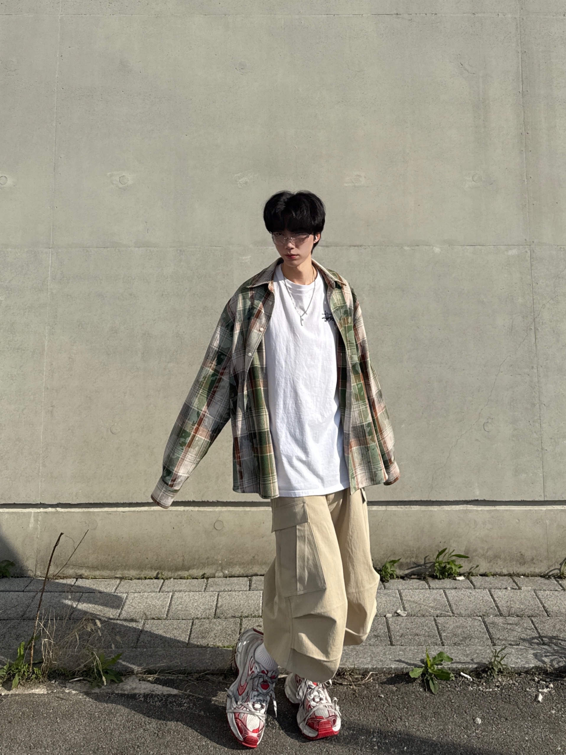 Balenciaga 3XL Sneakers White Red, MJD Oversized Check Shirt Vintage Green 착용 스타일 - 10