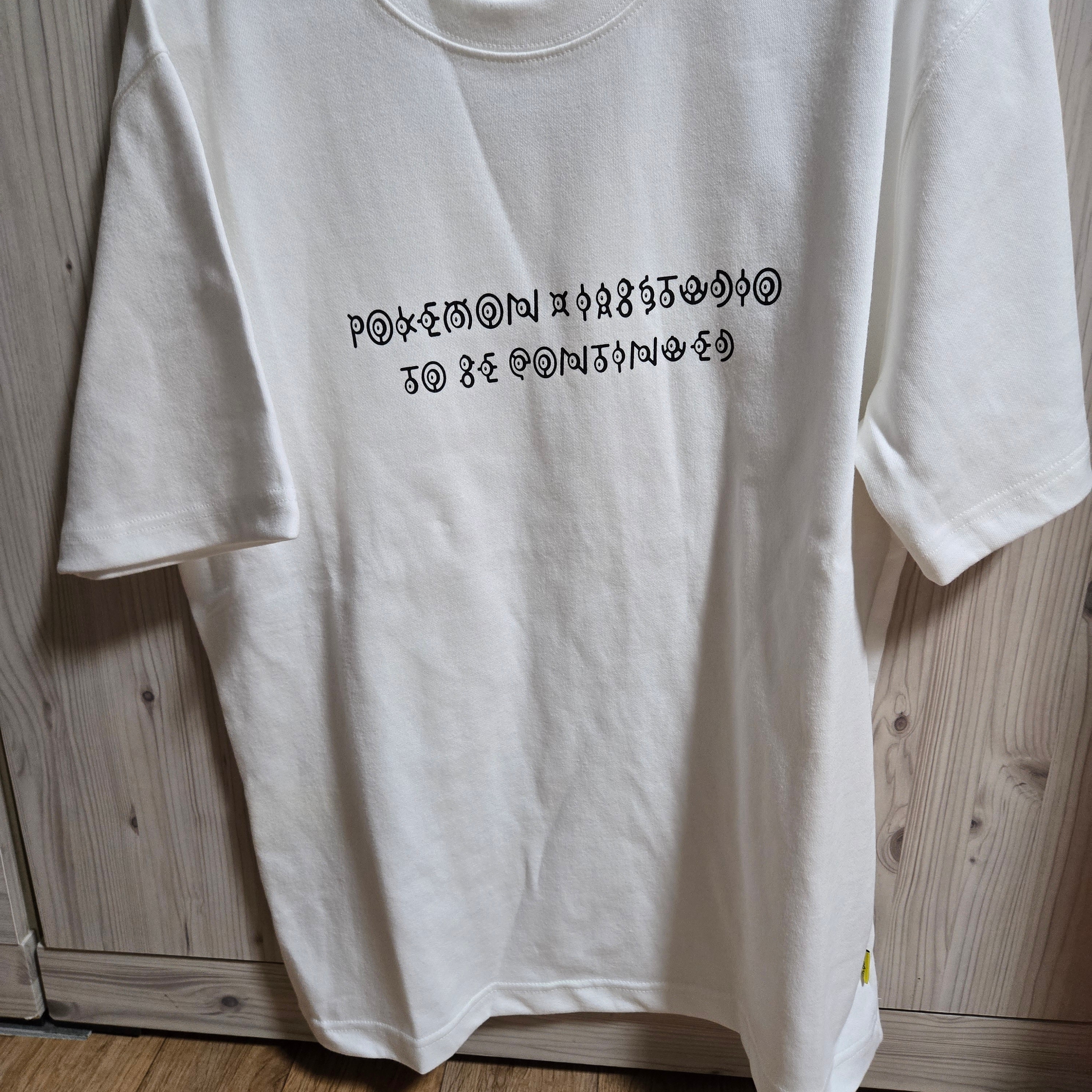 IAB Studio x Pokemon Unown T-Shirt White 착용 스타일 - 1