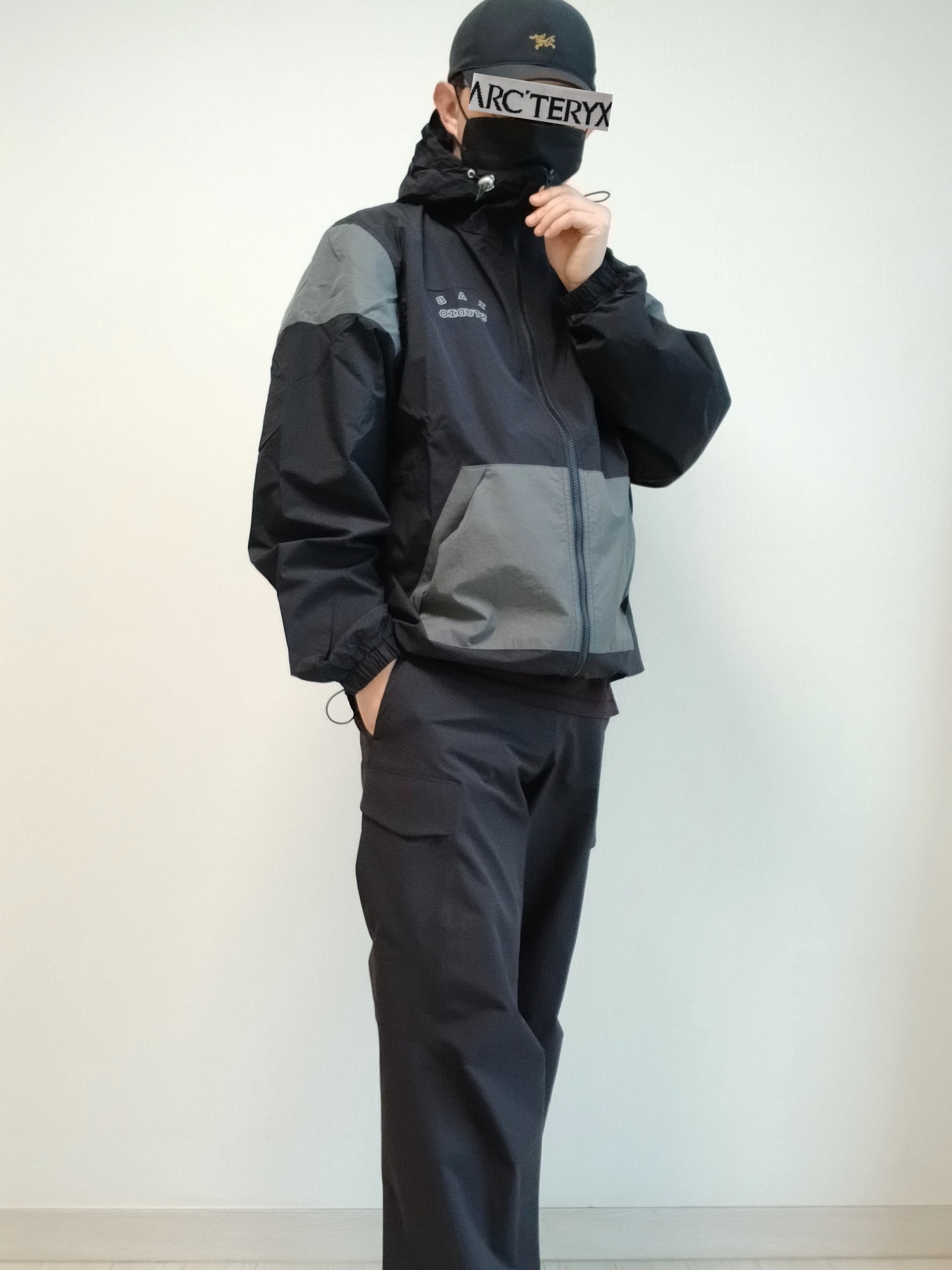 Arc'teryx Small Bird Cap Black, IAB Studio Wind Jacket Pack Black Silver 착용 스타일 - 9