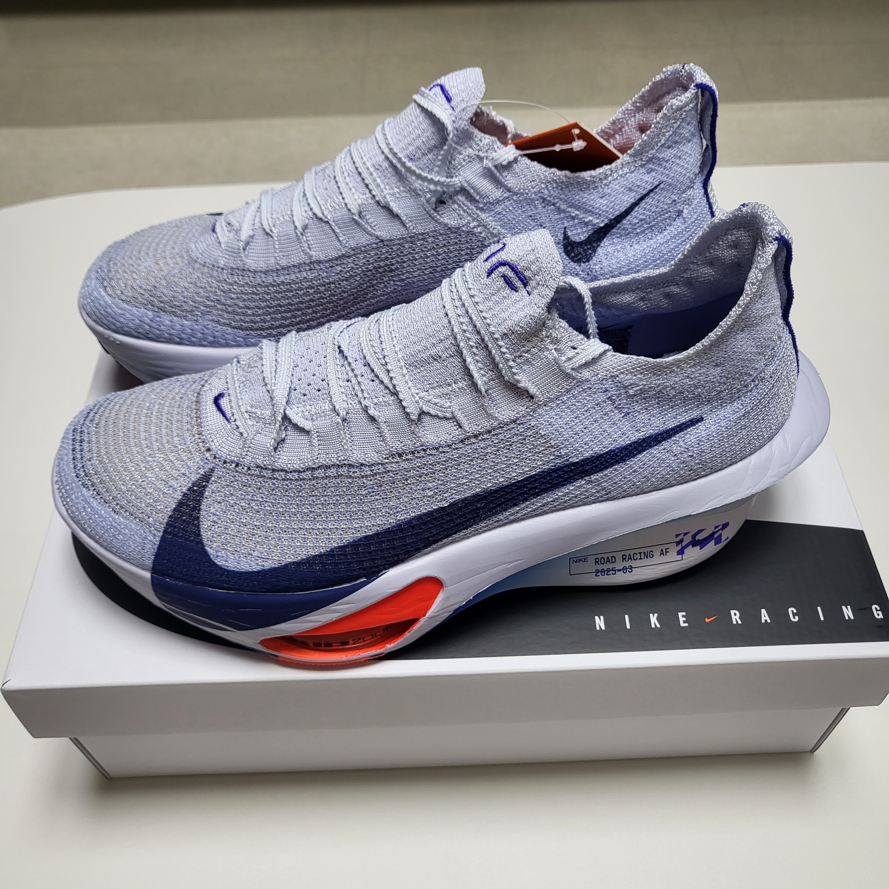 Nike Air Zoom Alphafly Next% 3 Football Grey Ghost 착용 스타일 - 2