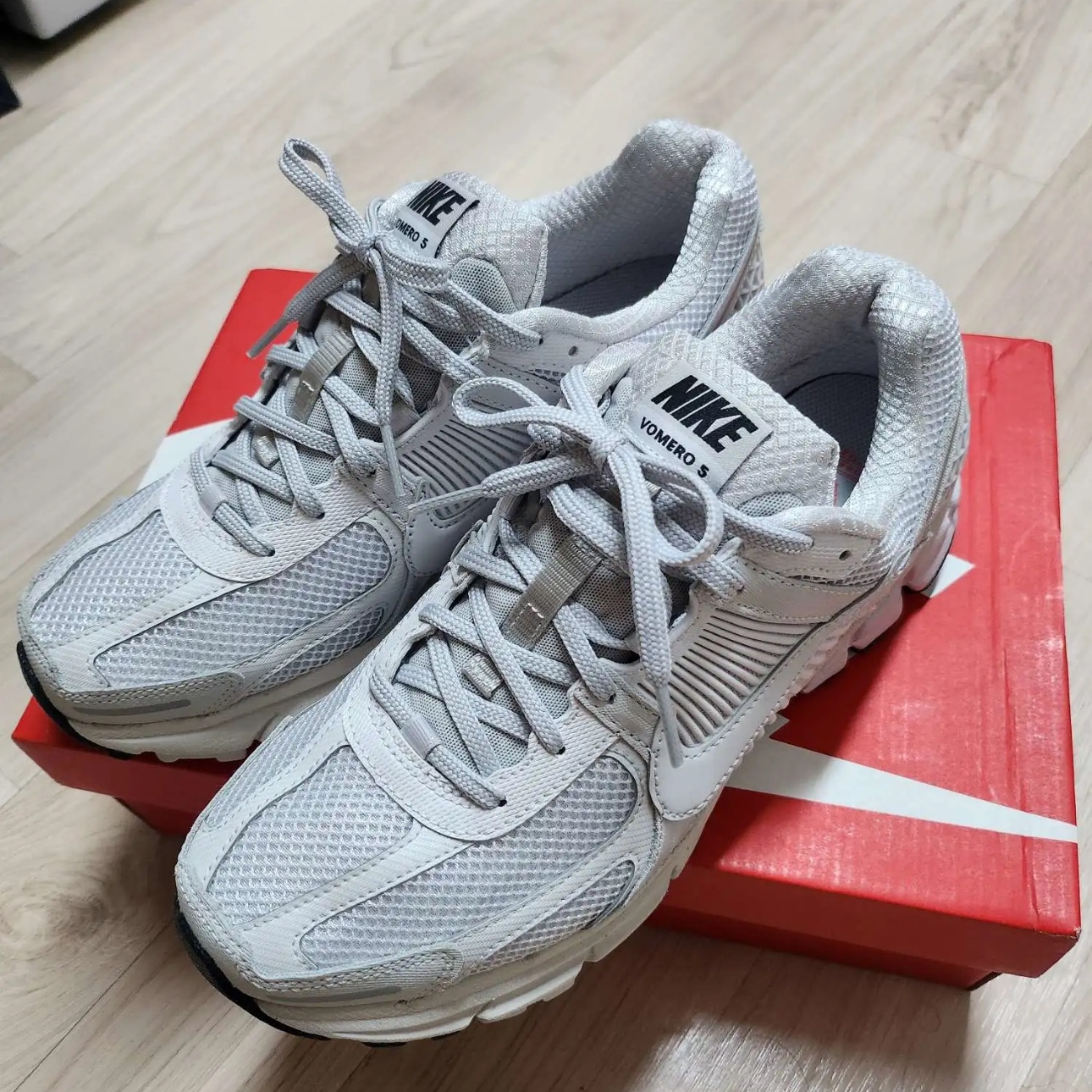Nike Zoom Vomero 5 SP Vast Grey 2023 착용 스타일