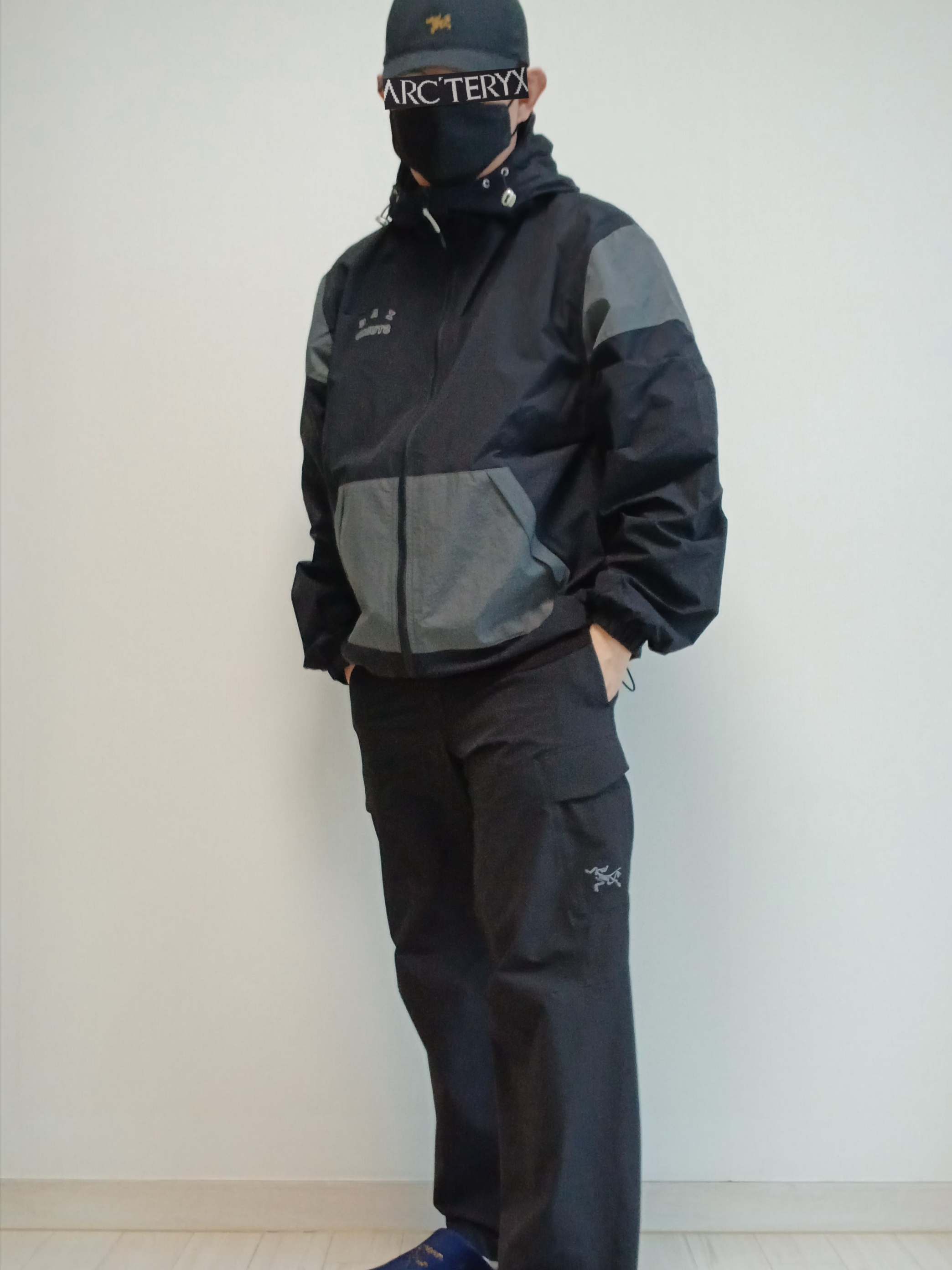 Arc'teryx Small Bird Cap Black, IAB Studio Wind Jacket Pack Black Silver 착용 스타일 - 3