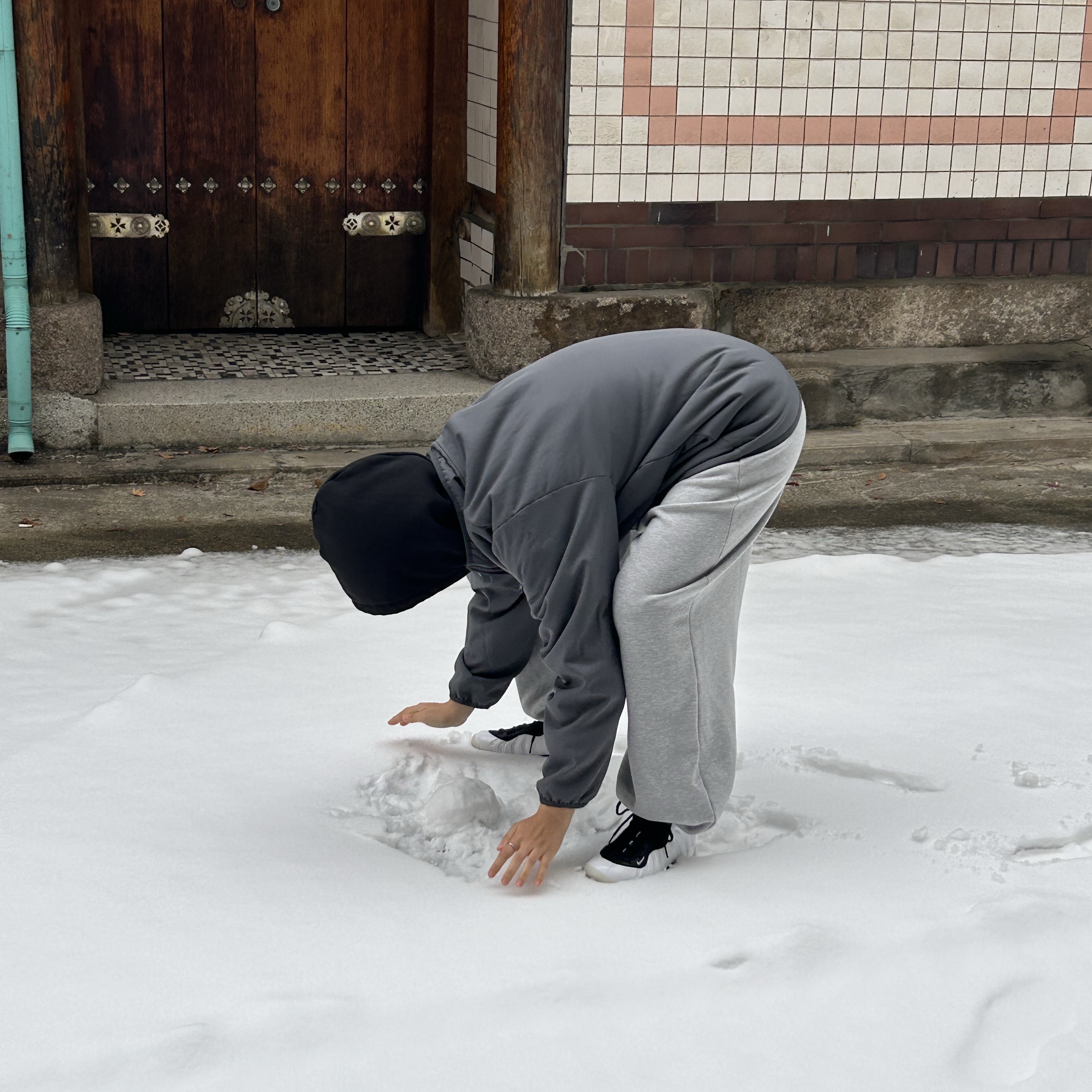 Nike Air Foamposite One White and Black 착용 스타일