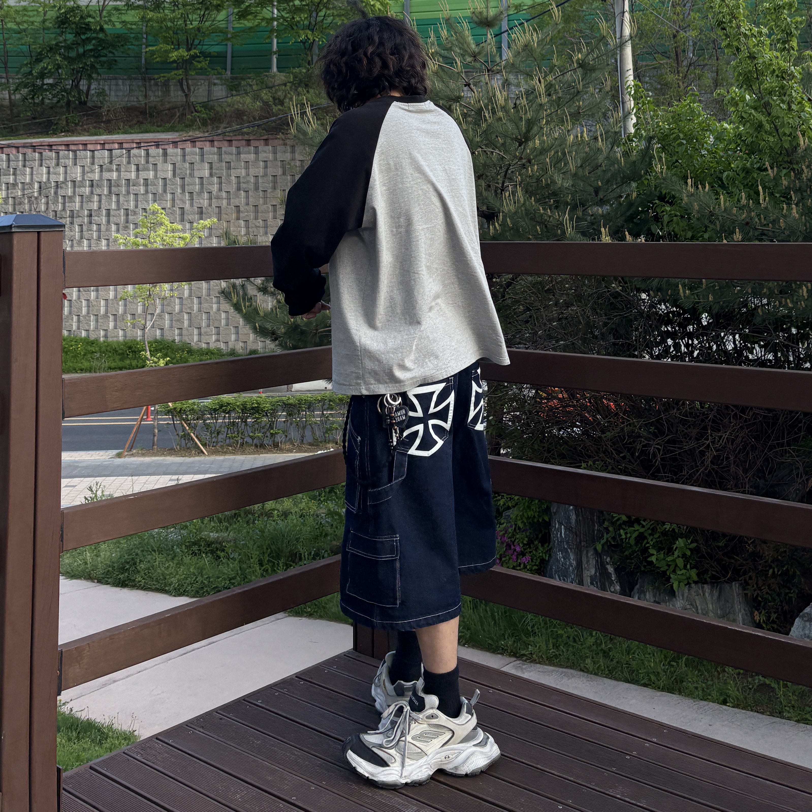 Flavorism Carpenter Bermuda Denim Pants Indigo 착용 스타일 - 1