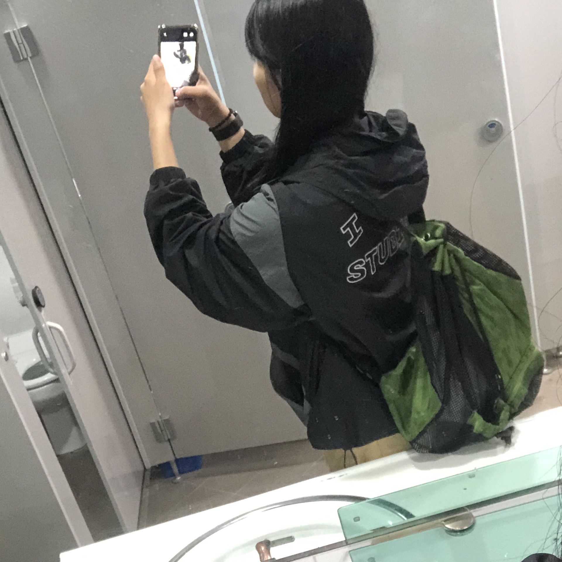 IAB Studio Wind Jacket Pack Black Silver 착용 스타일