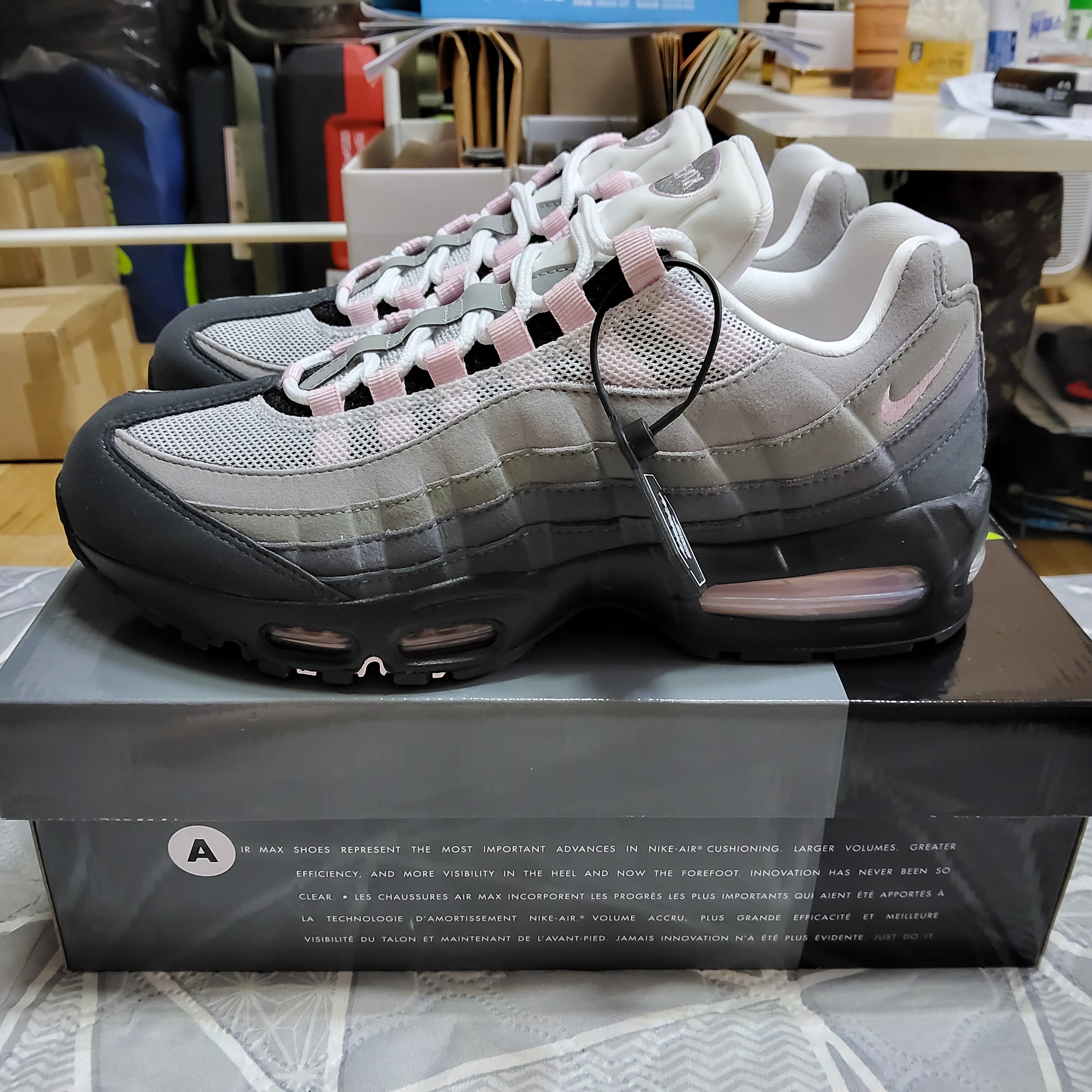(W) Nike Air Max 95 Pink Foam 착용 스타일 - 1