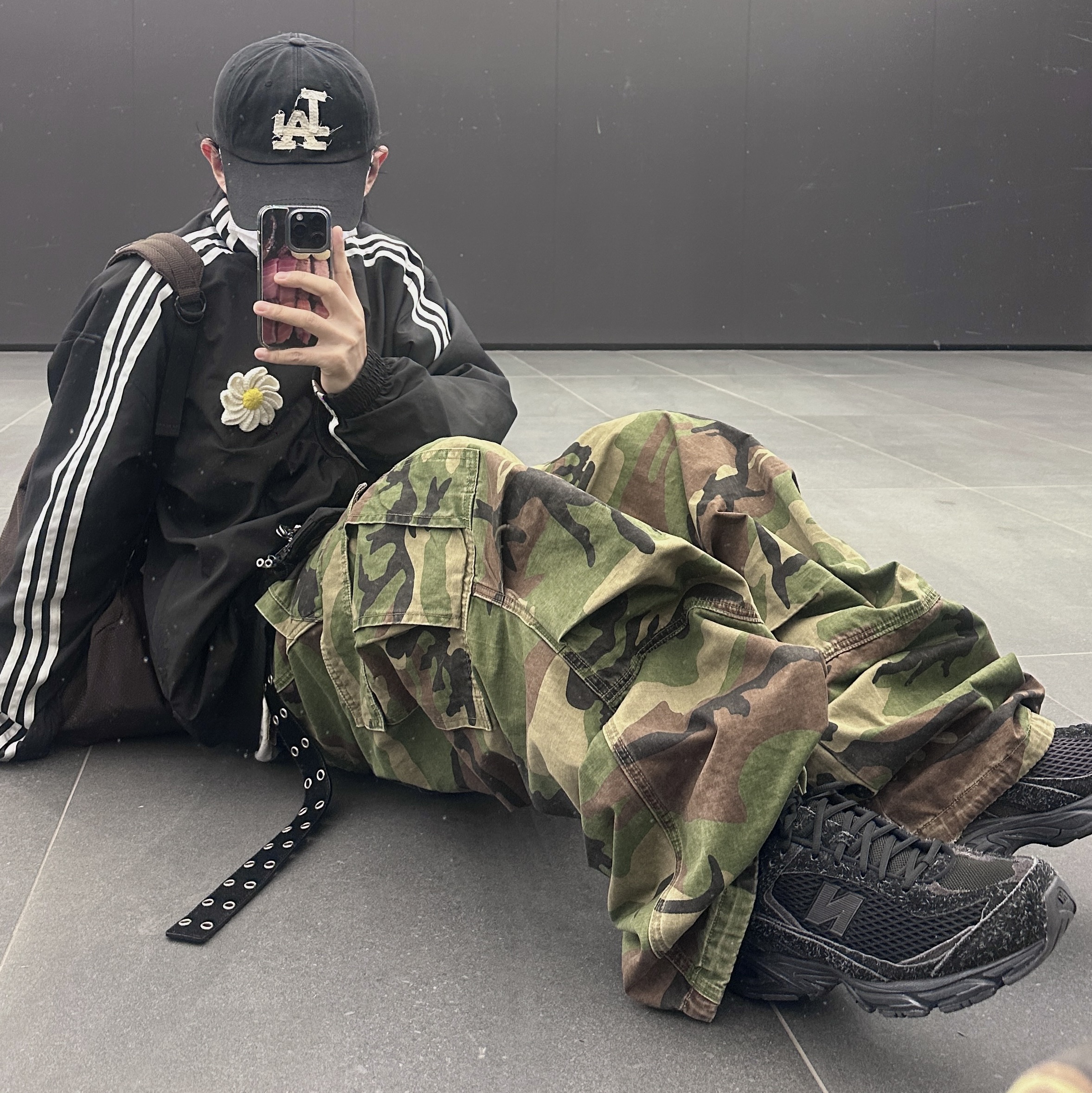 (W) Adidas Adilenium Oversized Track Top Black - KR Sizing, New Balance 509 Black Castle Grey 착용 스타일