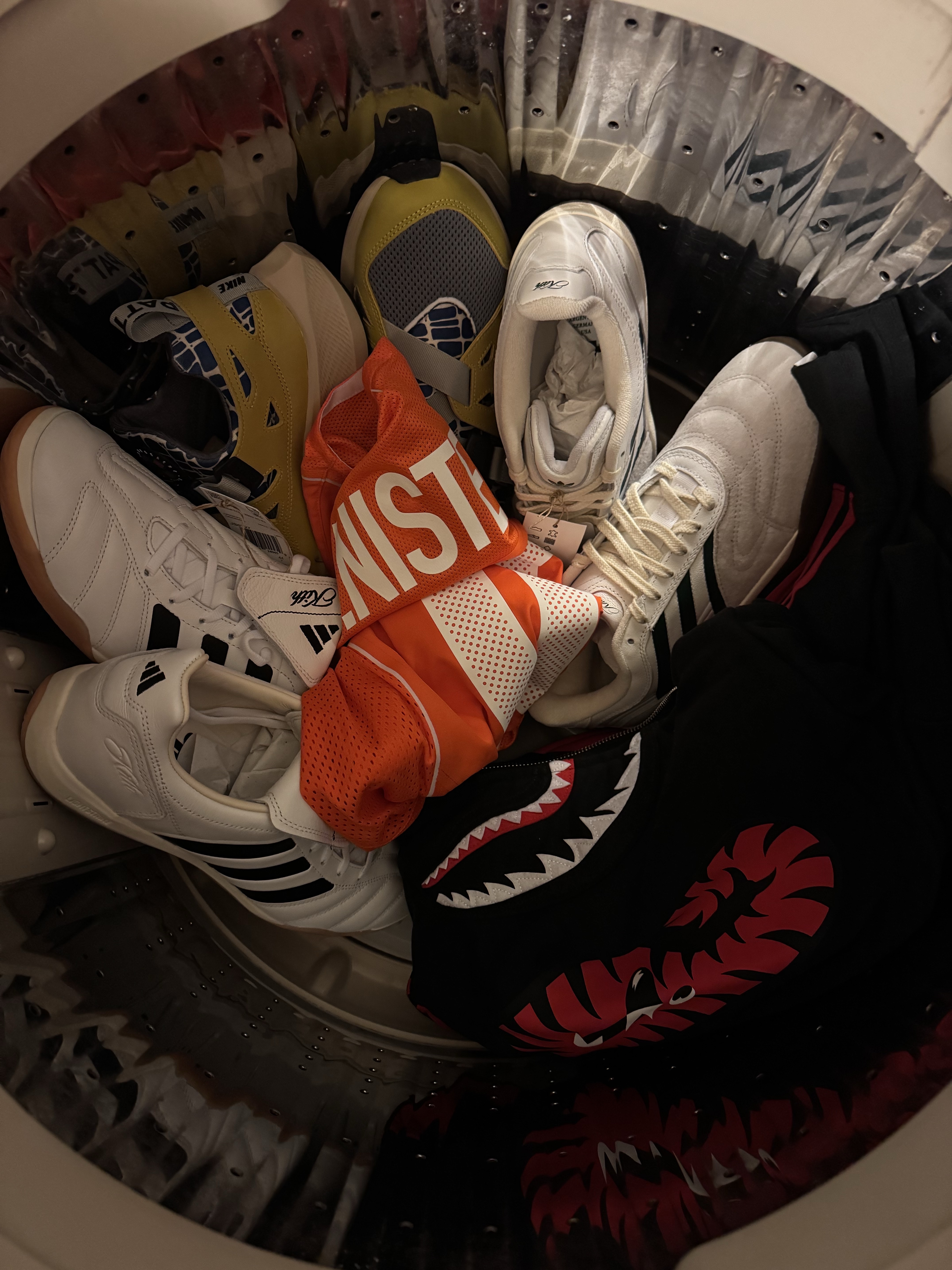 Dr. Martens x Palace 1461 Red, Nike x Patta Air Huarache 20Y24 Saffron Quartz and Sand Drift 착용 스타일 - 4