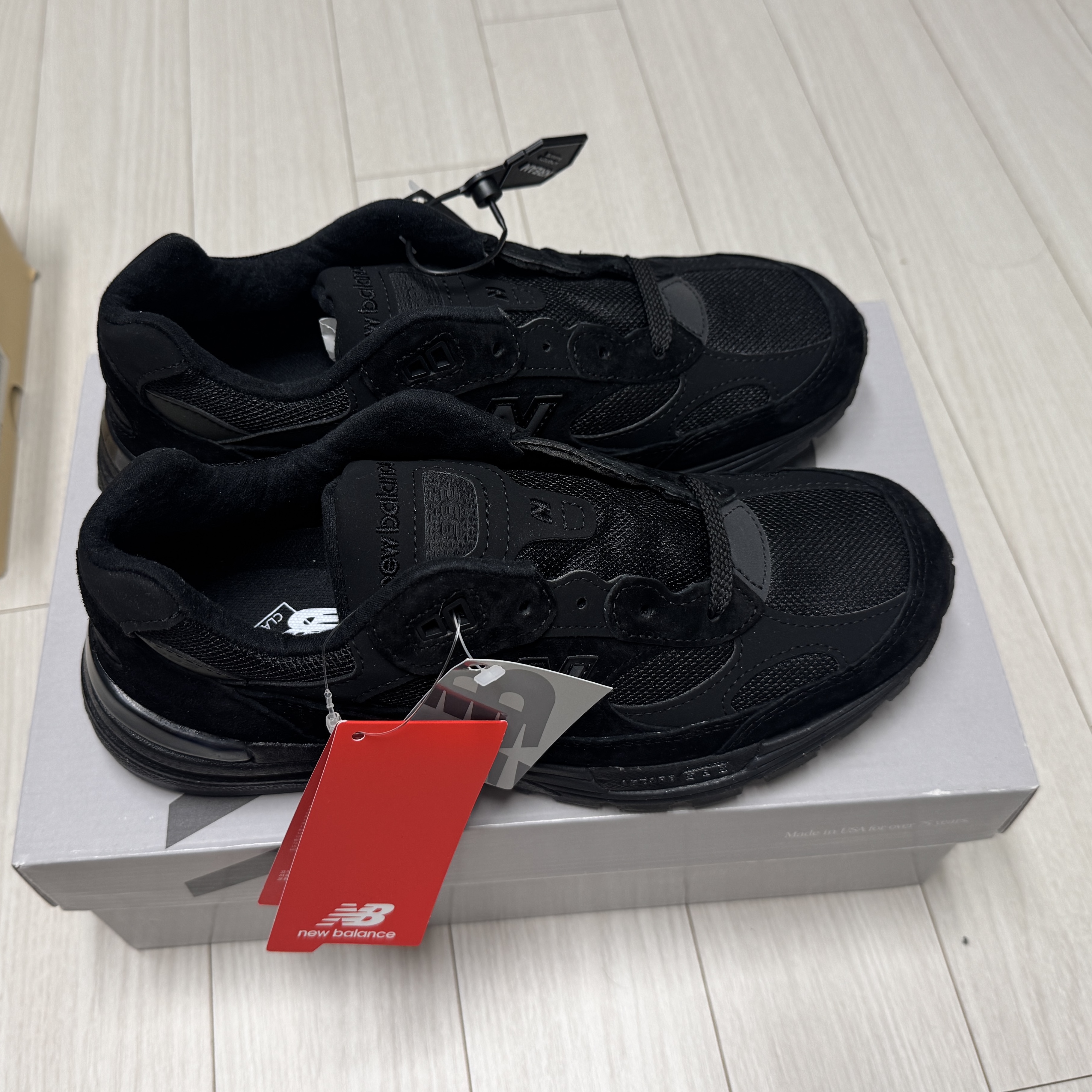 New Balance 992 Made in USA Core Black 착용 스타일 - 1