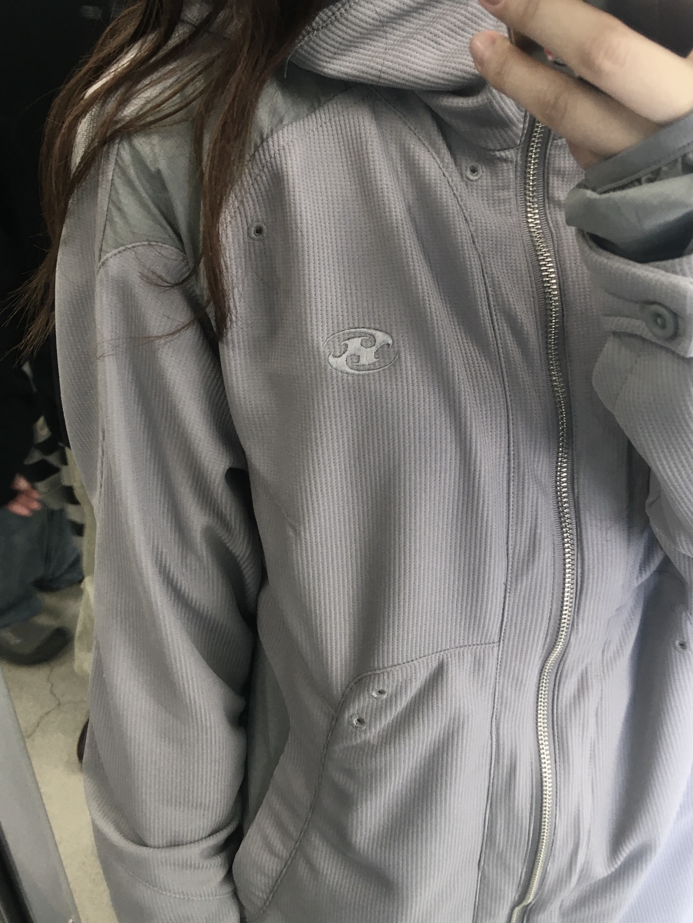 Sansan Gear Dual-Shade Jacket Grey 착용 스타일 - 2