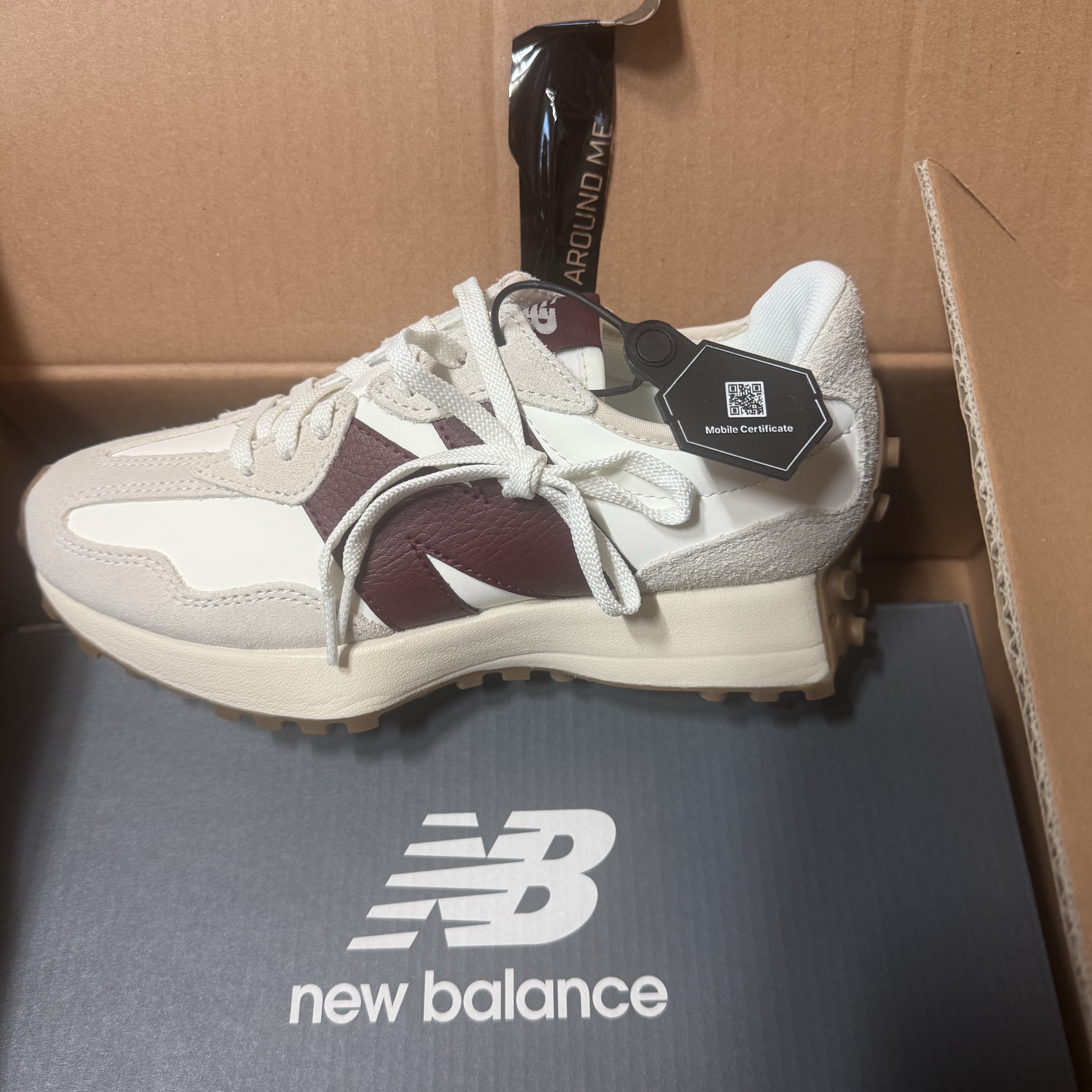 (W) New Balance 327 Burgundy 착용 스타일