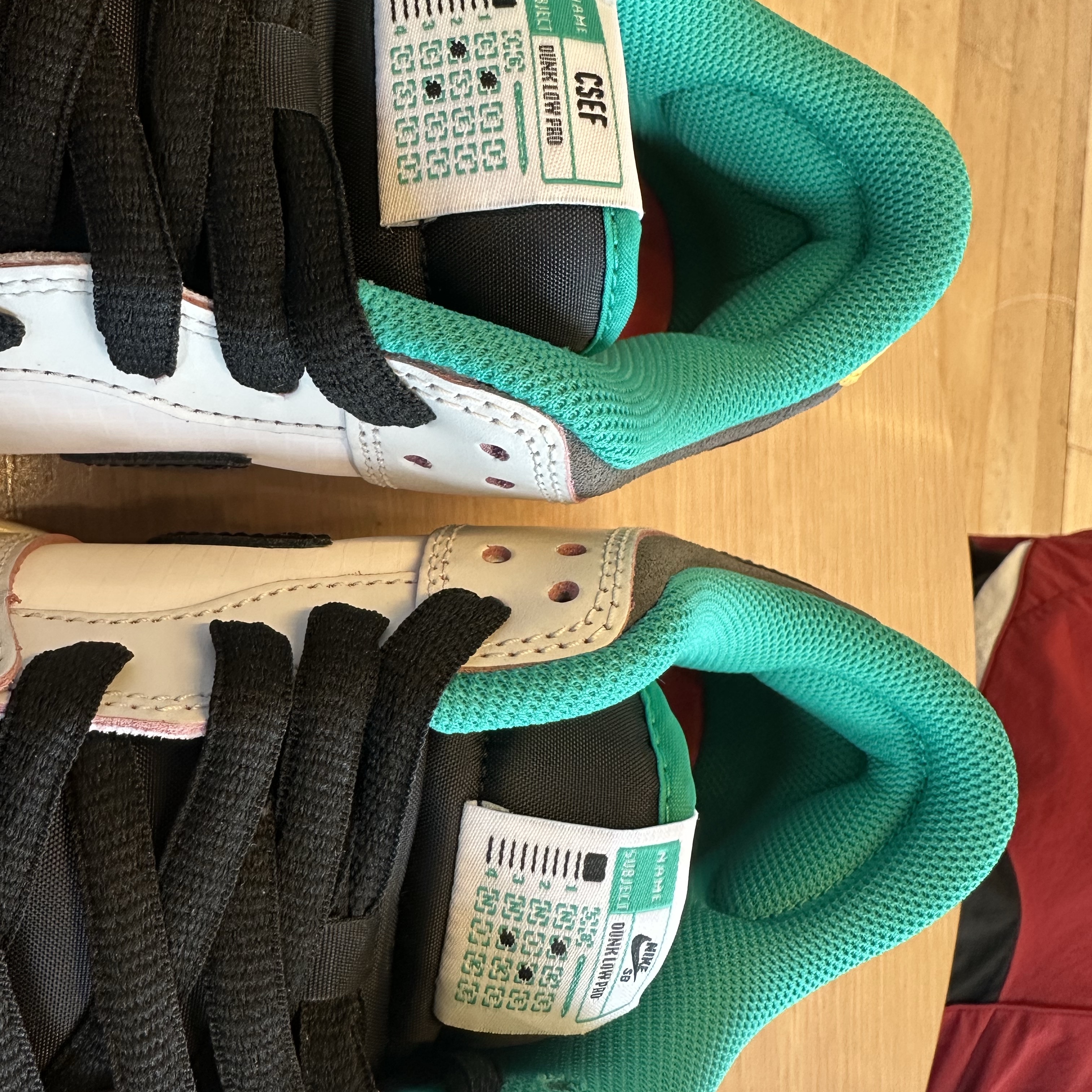 Nike x CSEF SB Dunk Low Pro White and Black 착용 스타일 - 5