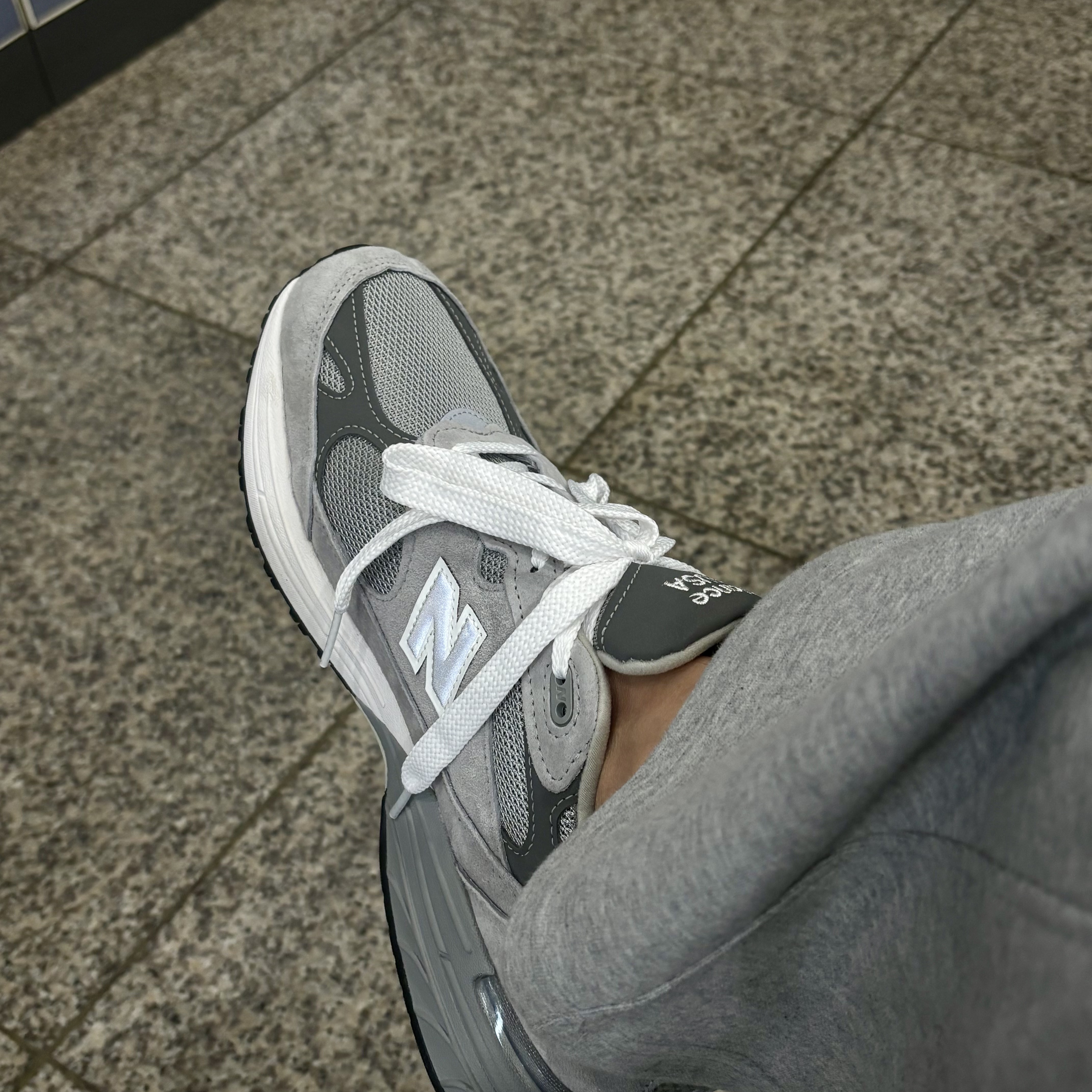 New Balance 993 Made in USA Grey - D Standard 착용 스타일 - 1