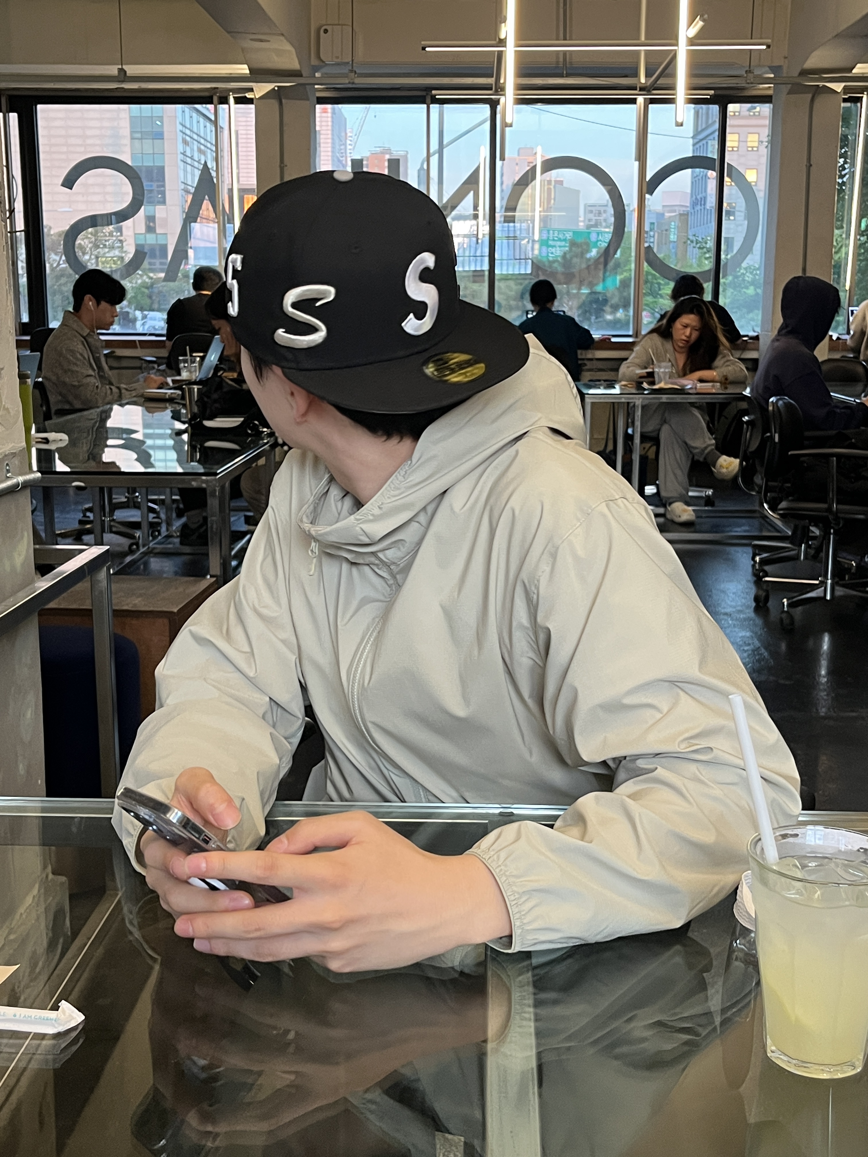 Supreme Multi S Logo New Era Black - 25SS 착용 스타일 - 3
