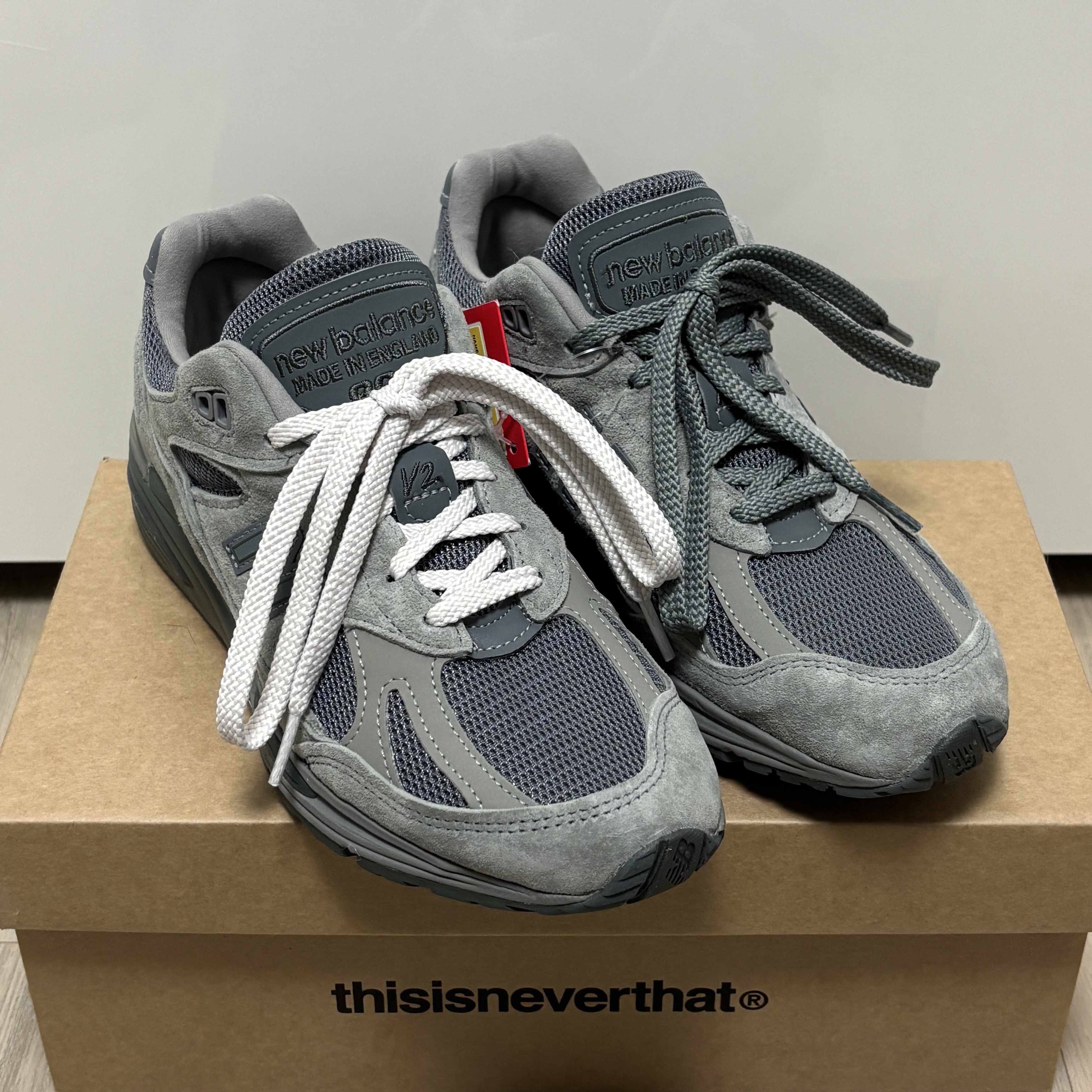 New Balance x Thisisneverthat 991v2 Made in UK Grey 착용 스타일 - 1
